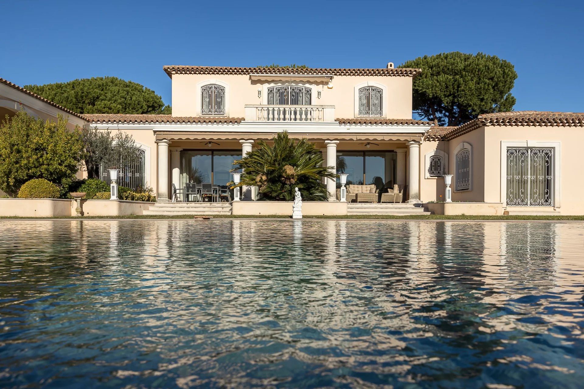 Rumah di Antibes, Provence-Alpes-Cote d'Azur 12486919