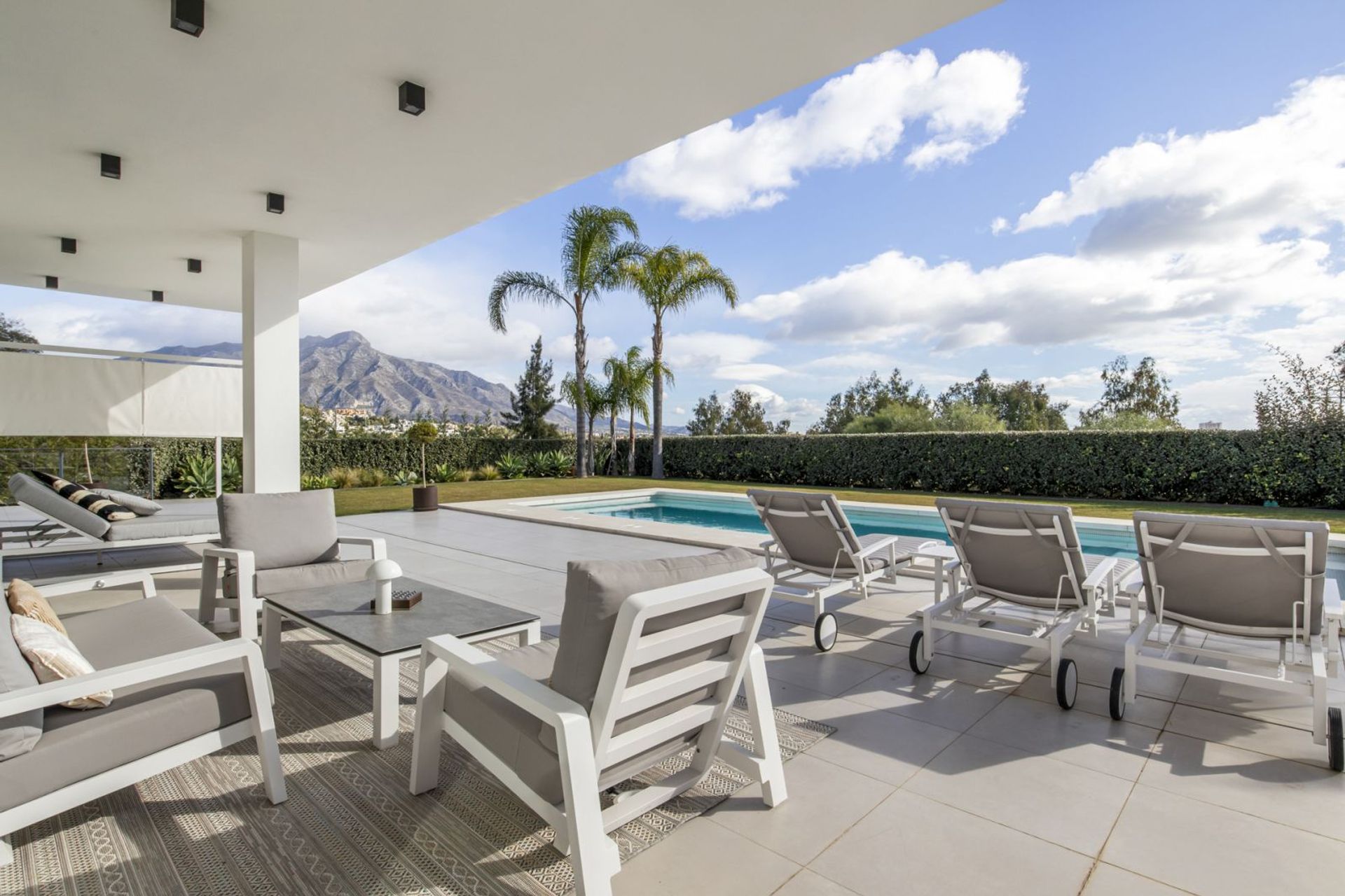 House in Benahavís, Andalucía 12486973