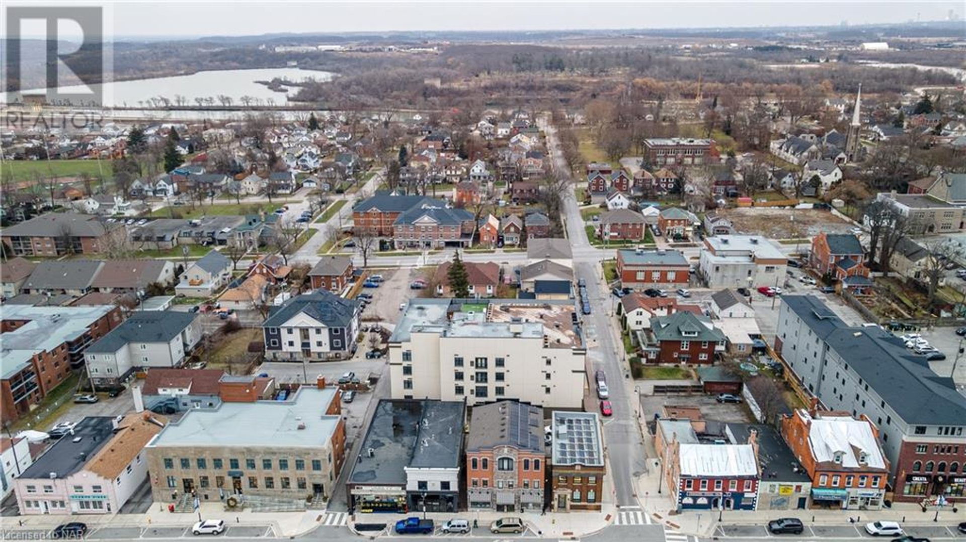 Mehrere Häuser im Thorold, Ontario 12488400