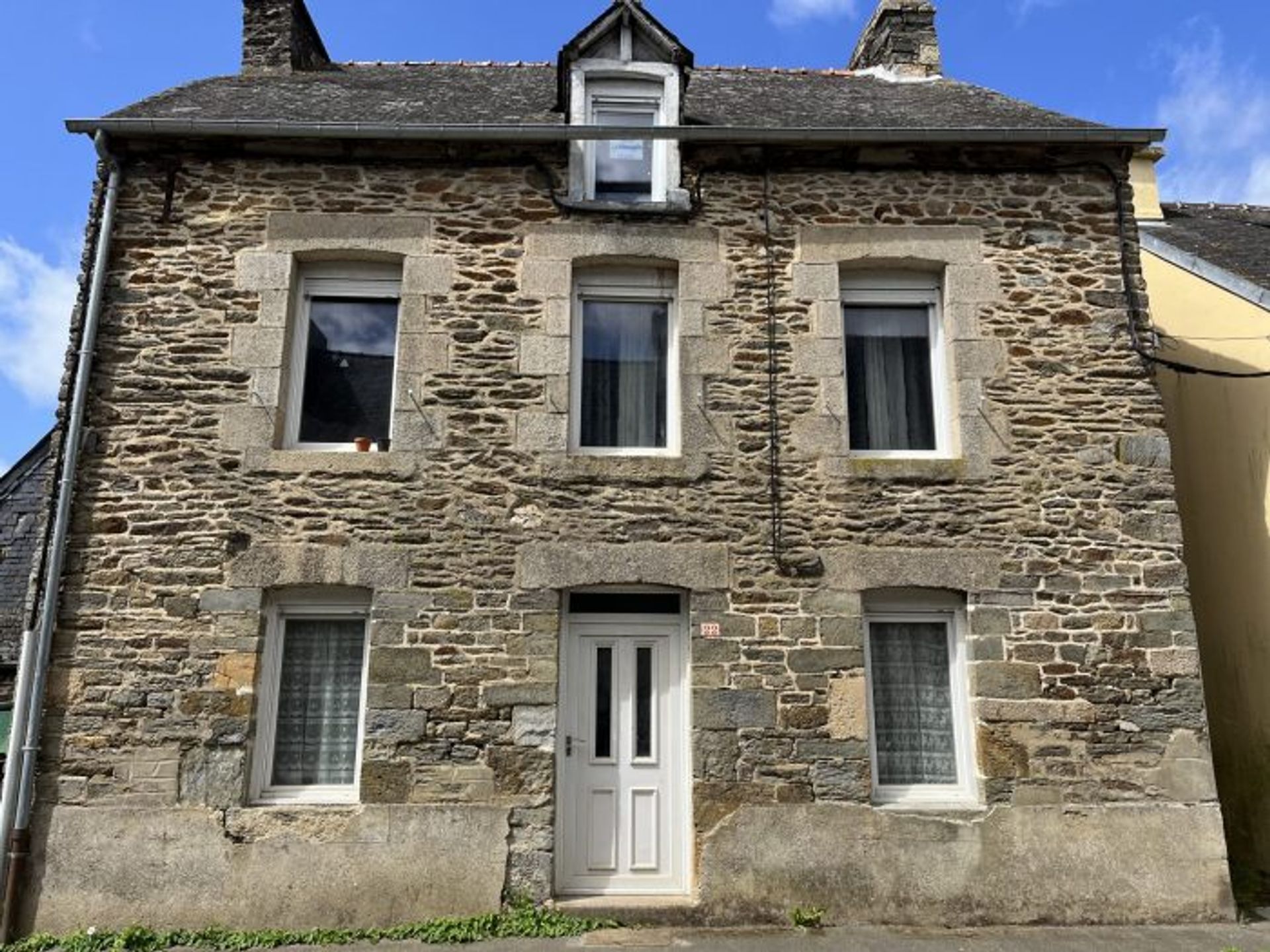 rumah dalam La Cheze, Bretagne 12489944