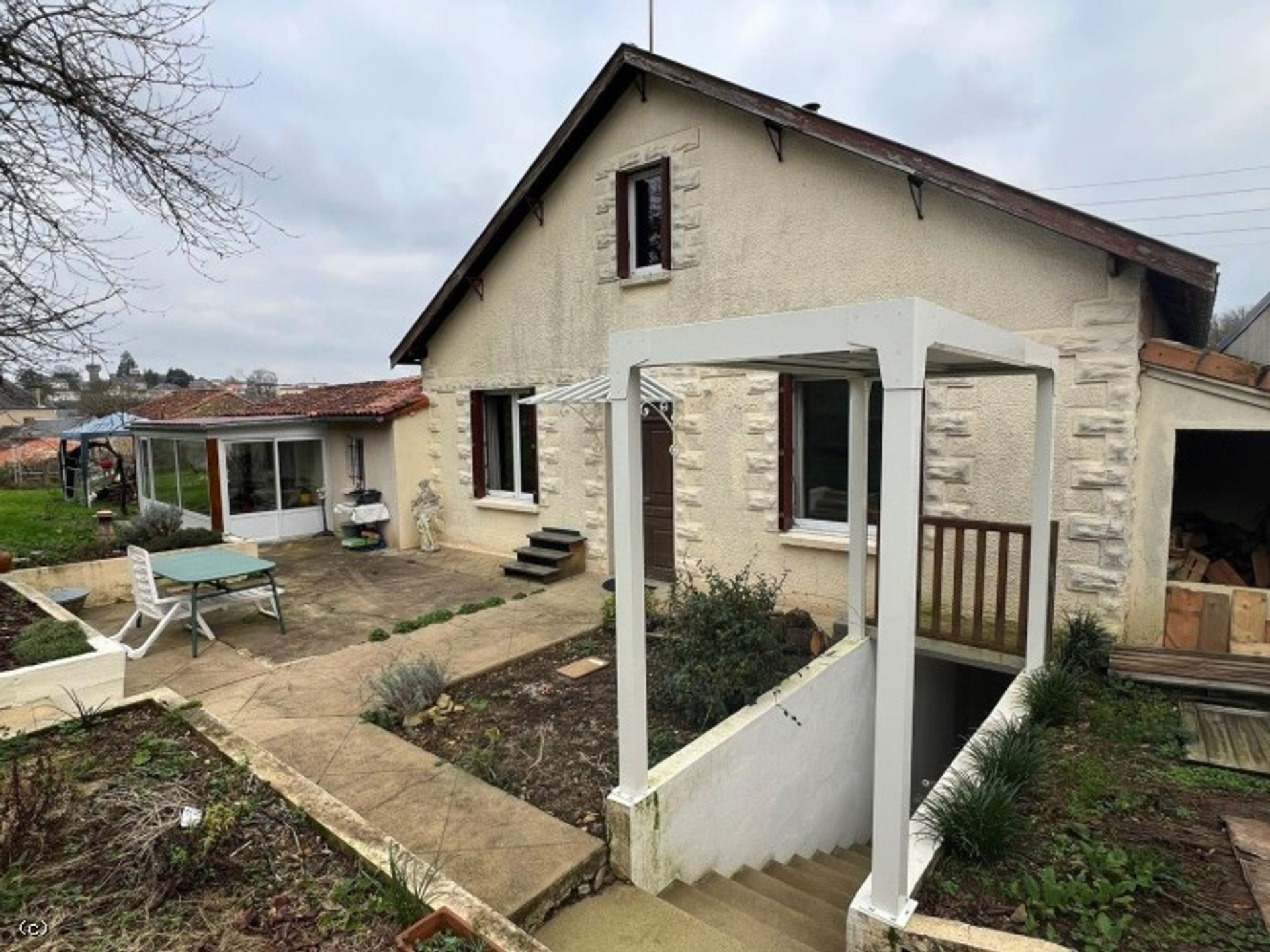 Huis in Civray, Nouvelle-Aquitaine 12489973