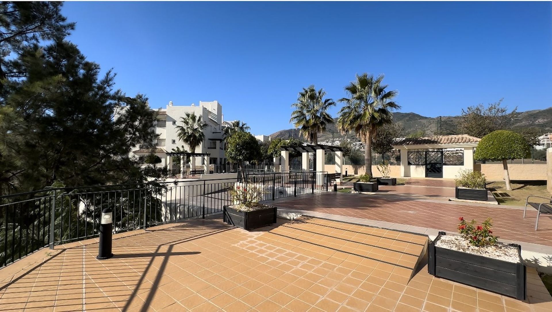 Condominium in Mijas, Andalucía 12490154