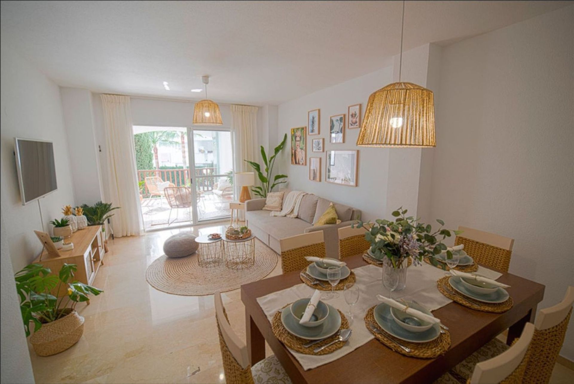 Condominium in Benahavis, Andalusia 12490178