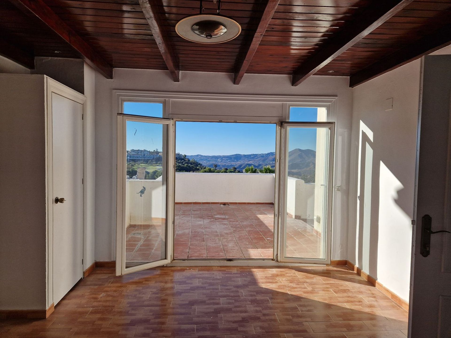 Condominium in Alhaurín el Grande, Andalusia 12490514