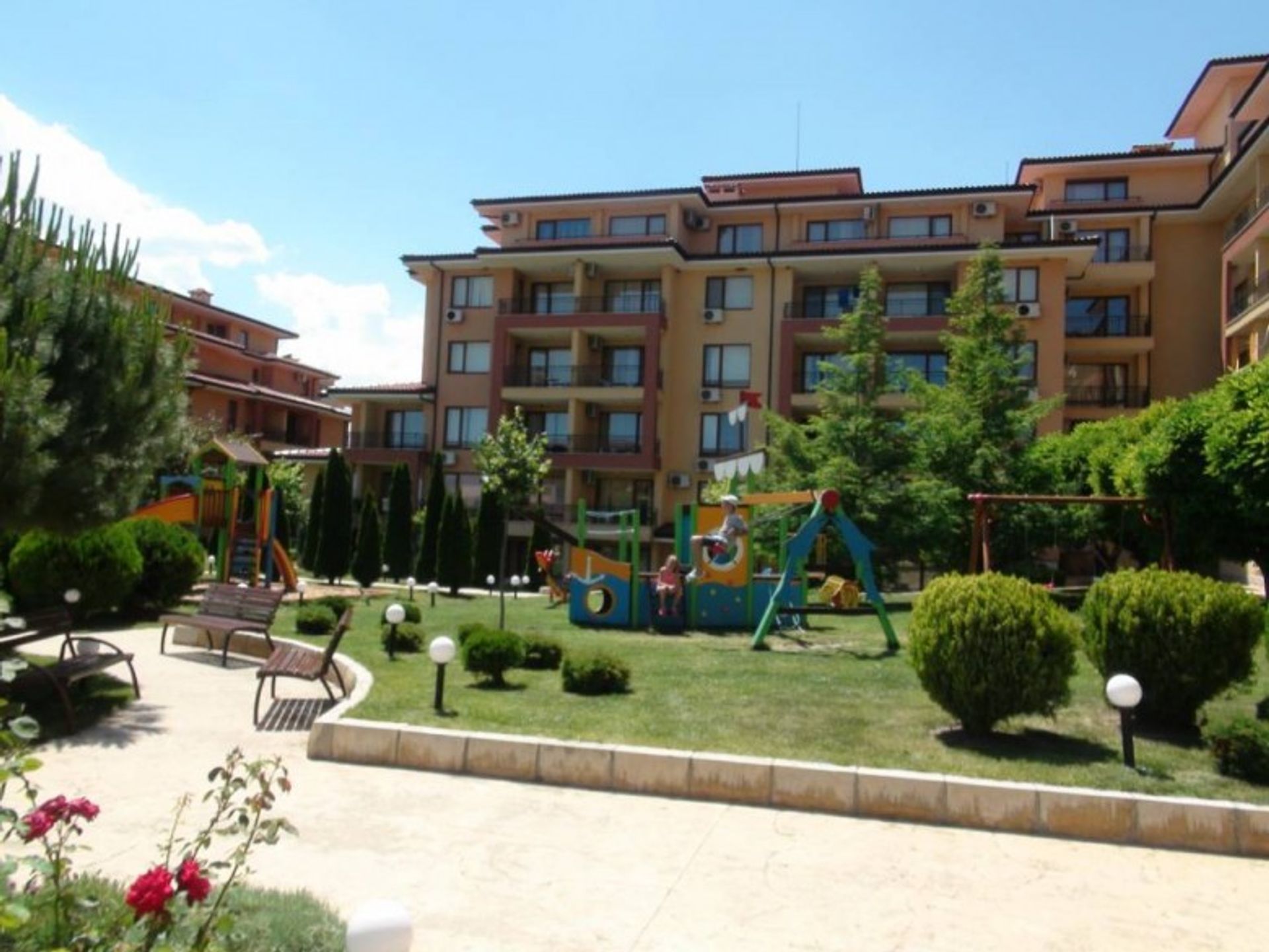 Condominium in Sveti Vlas, Burgas 12490957