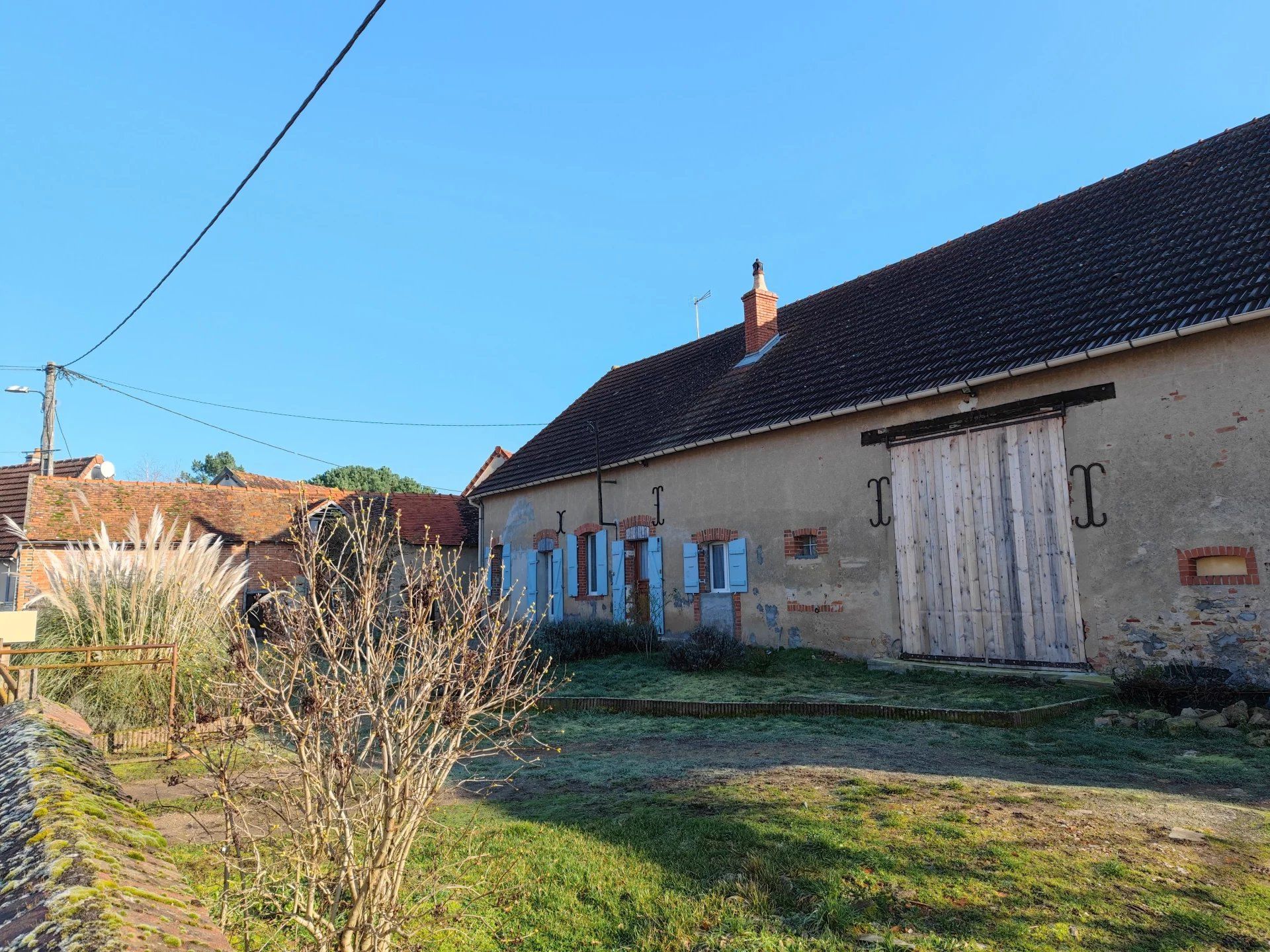 Dom w Charrin, Nièvre 12491104