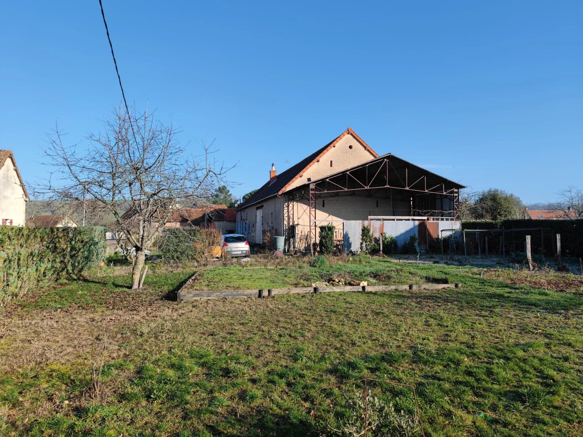 rumah dalam Charrin, Bourgogne-Franche-Comte 12491104