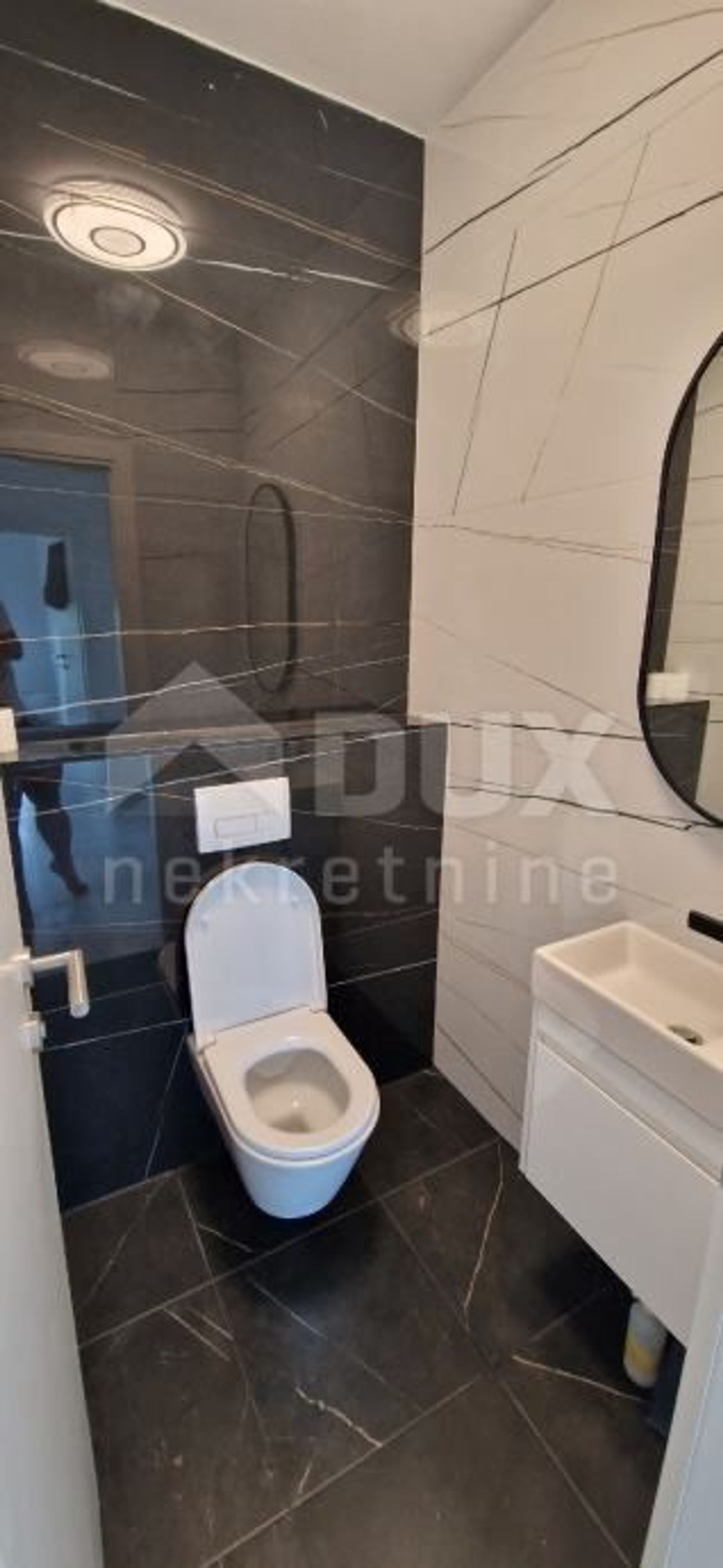 Condominium dans Novalja, Licko-Senjska Zupanija 12491358