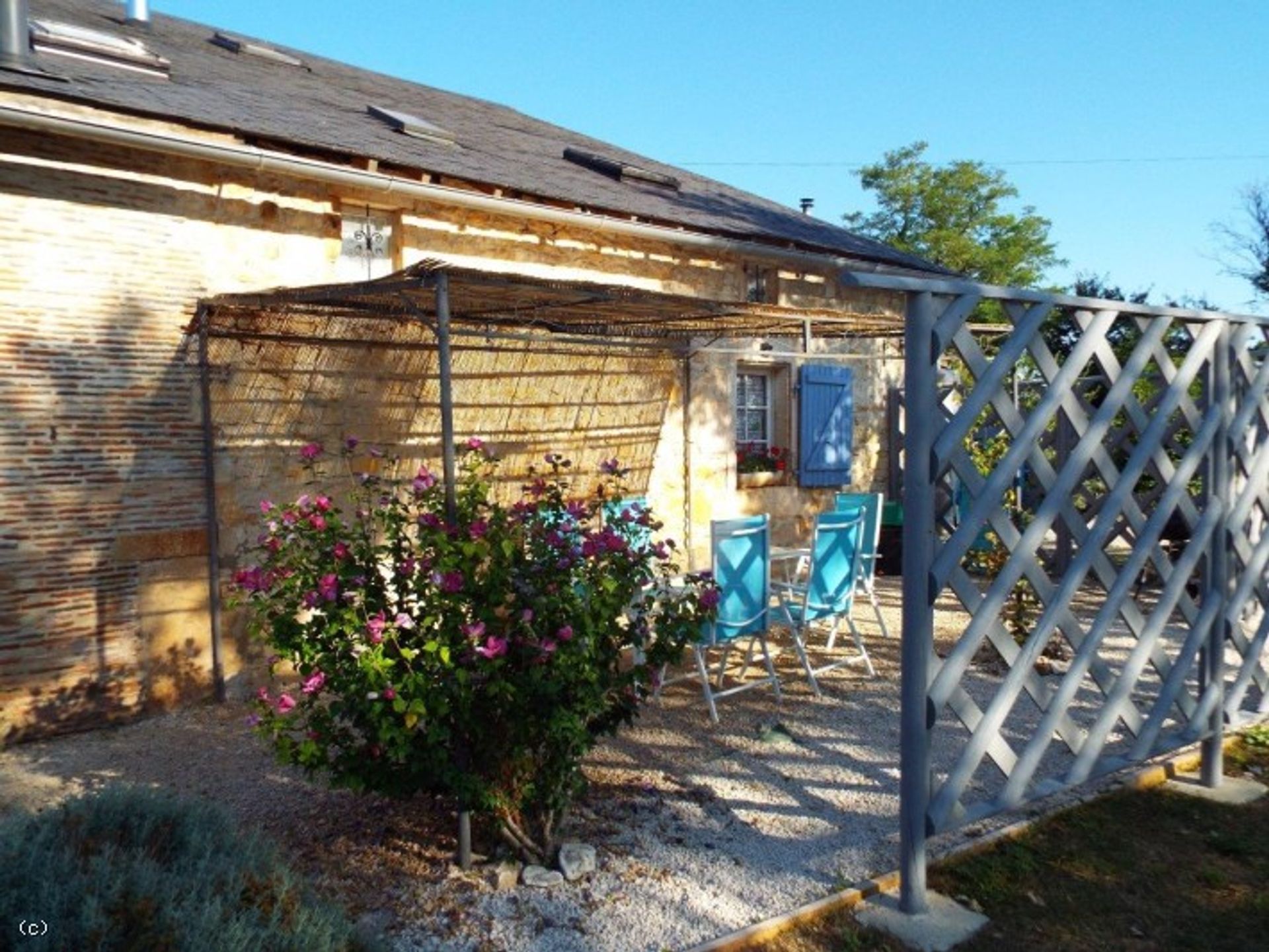 Будинок в Verteuil-sur-Charente, Nouvelle-Aquitaine 12492475