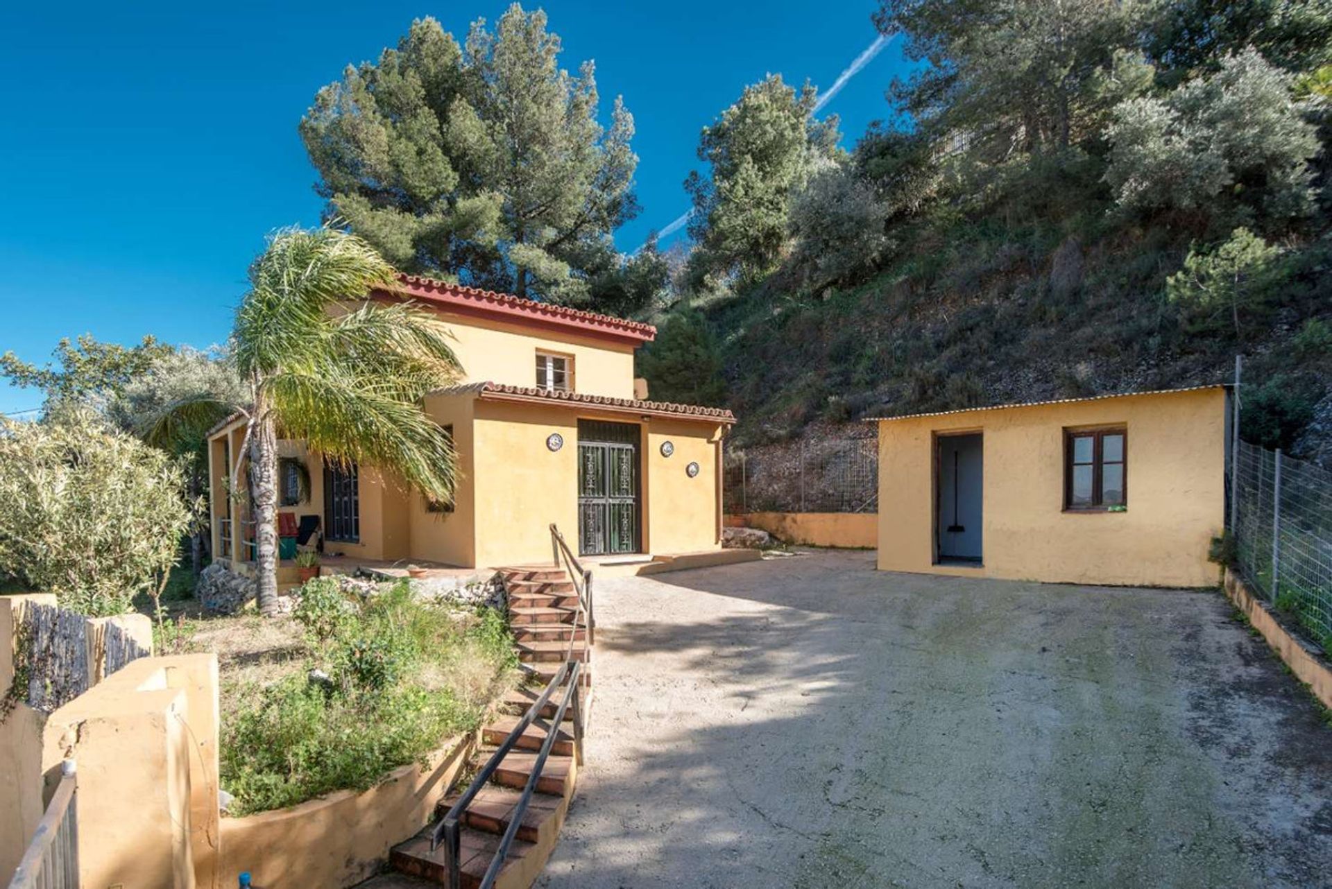 Rumah di Alhaurín de la Torre, Andalusia 12493031