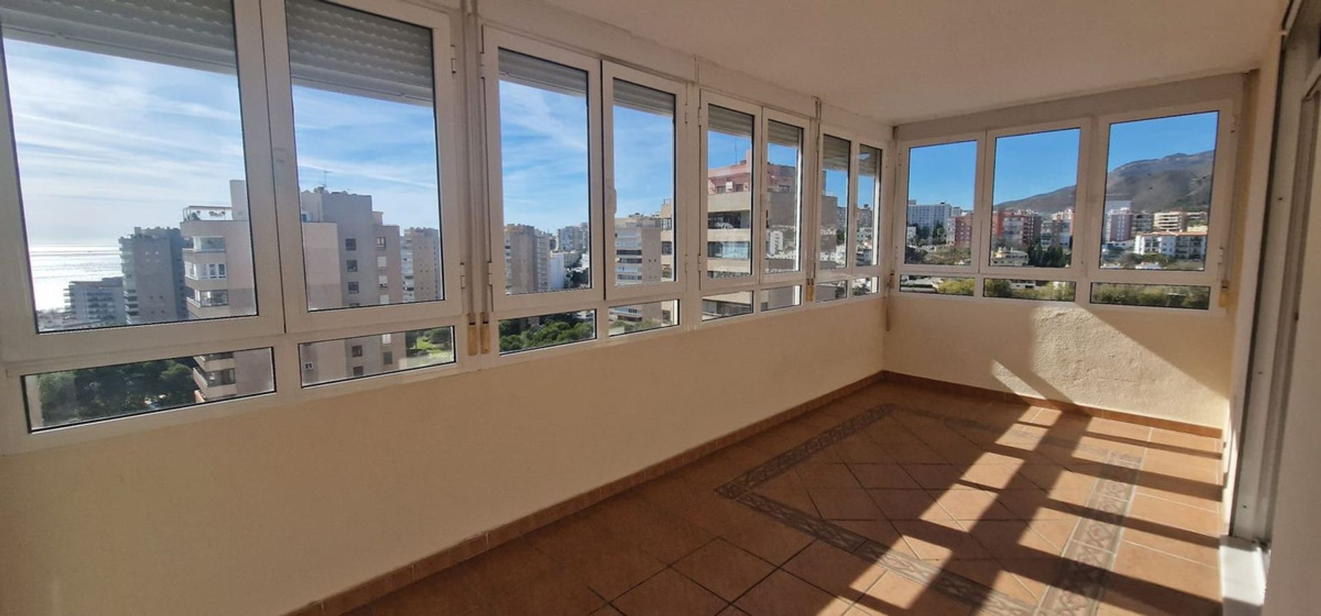 Condominium dans , Andalusia 12493076