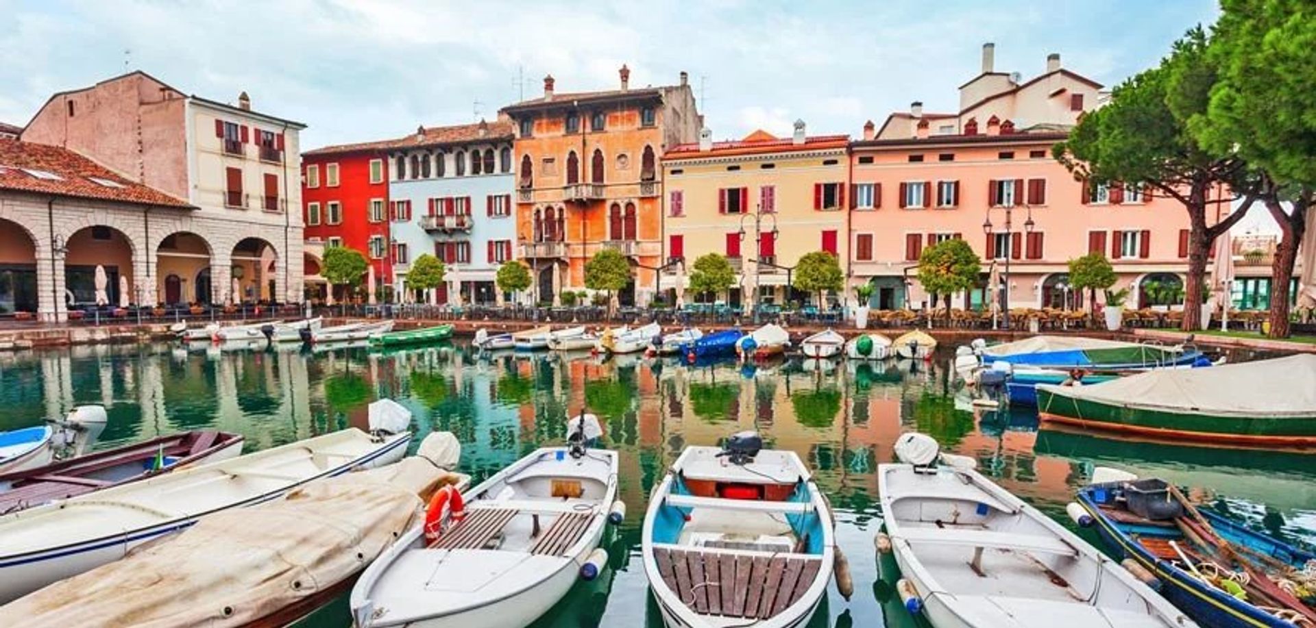 Condominio en Desenzano del Garda, Brescia 12493539