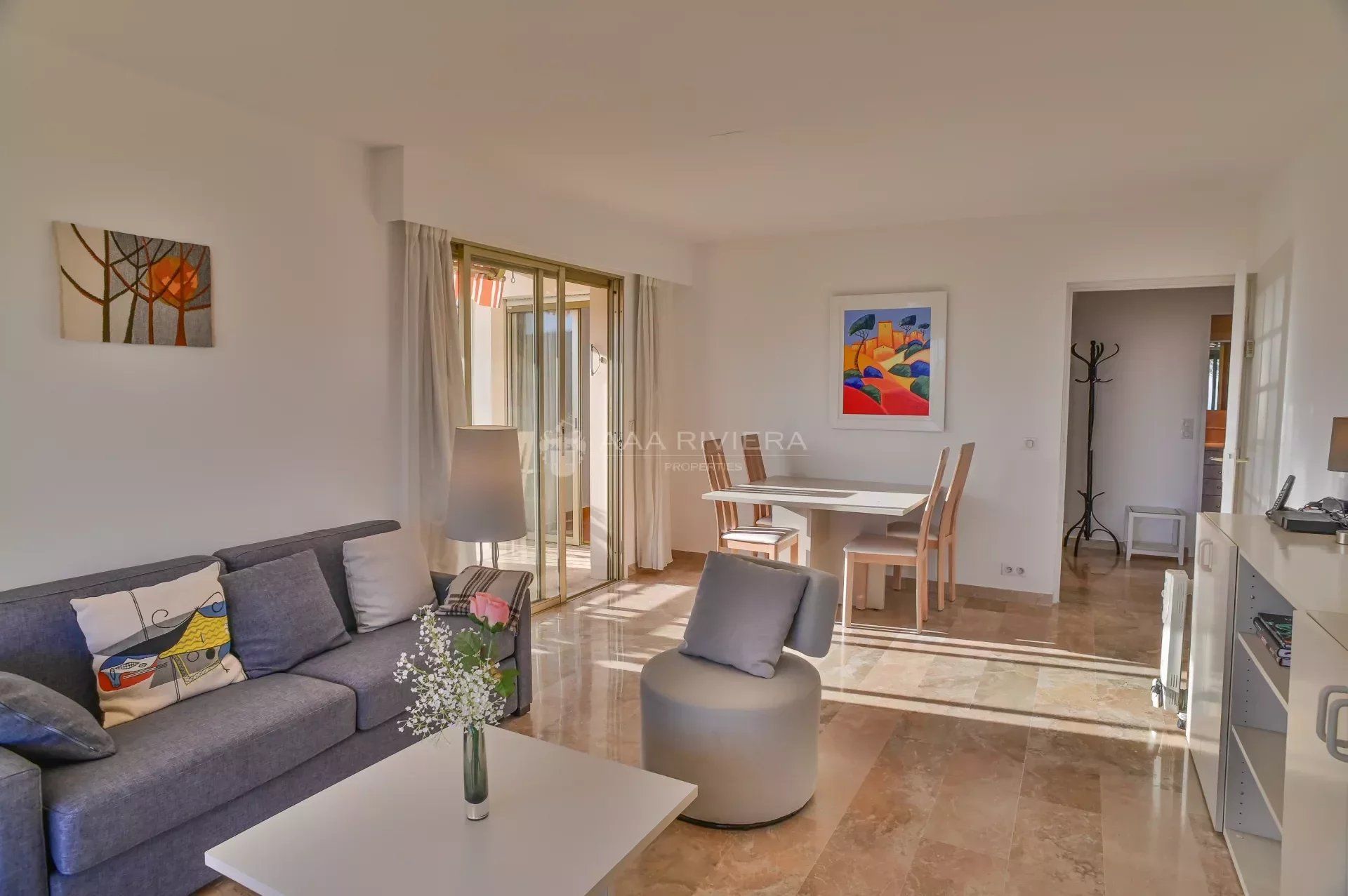 Квартира в Mandelieu-la-Napoule, Alpes-Maritimes 12493542