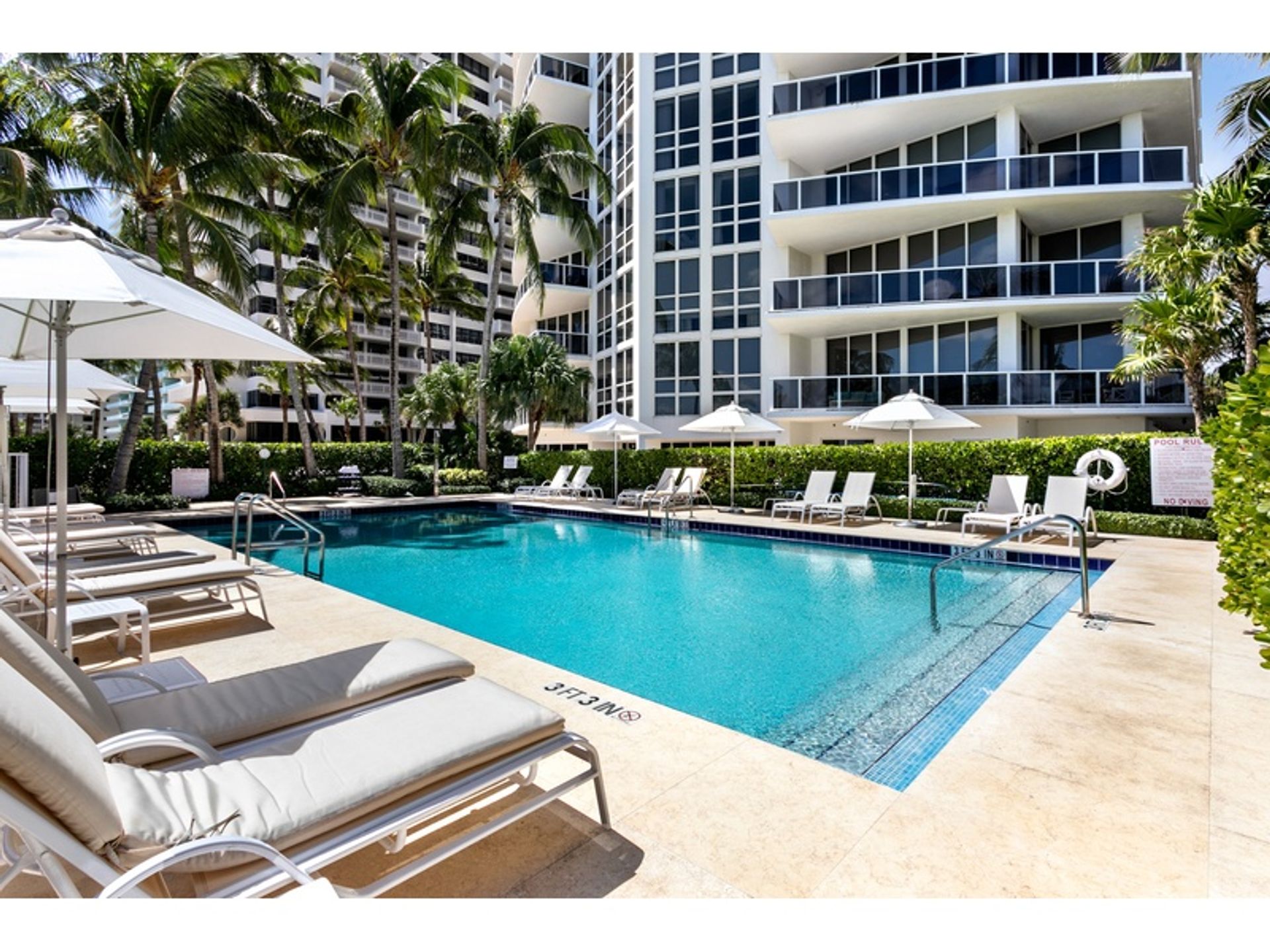 公寓 在 Bal Harbour, Florida 12494993