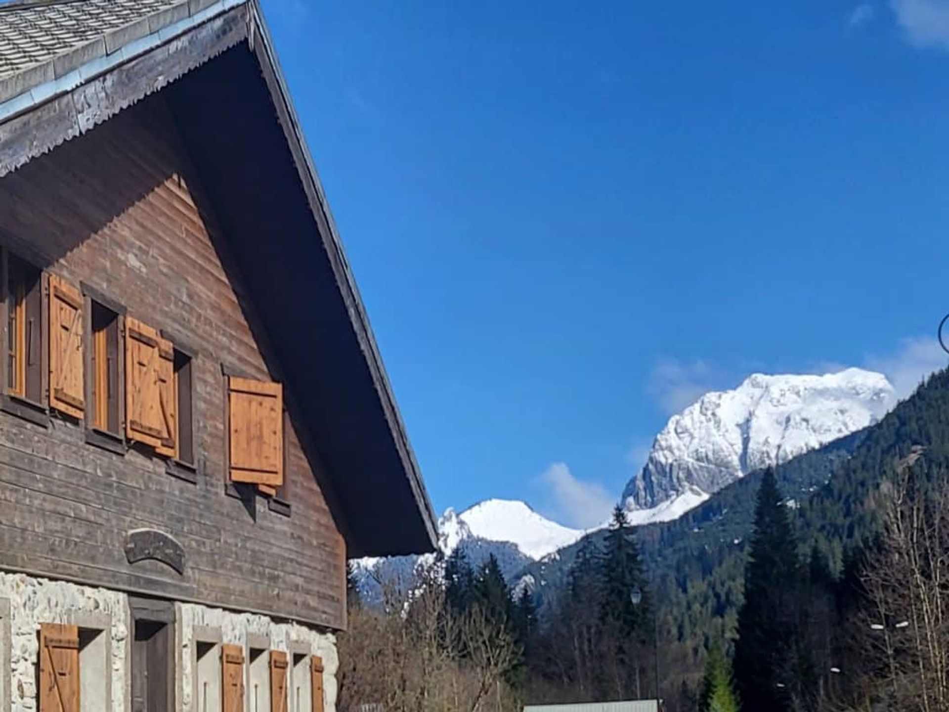 Outro no Châtel, Auvergne-Rhône-Alpes 12497023