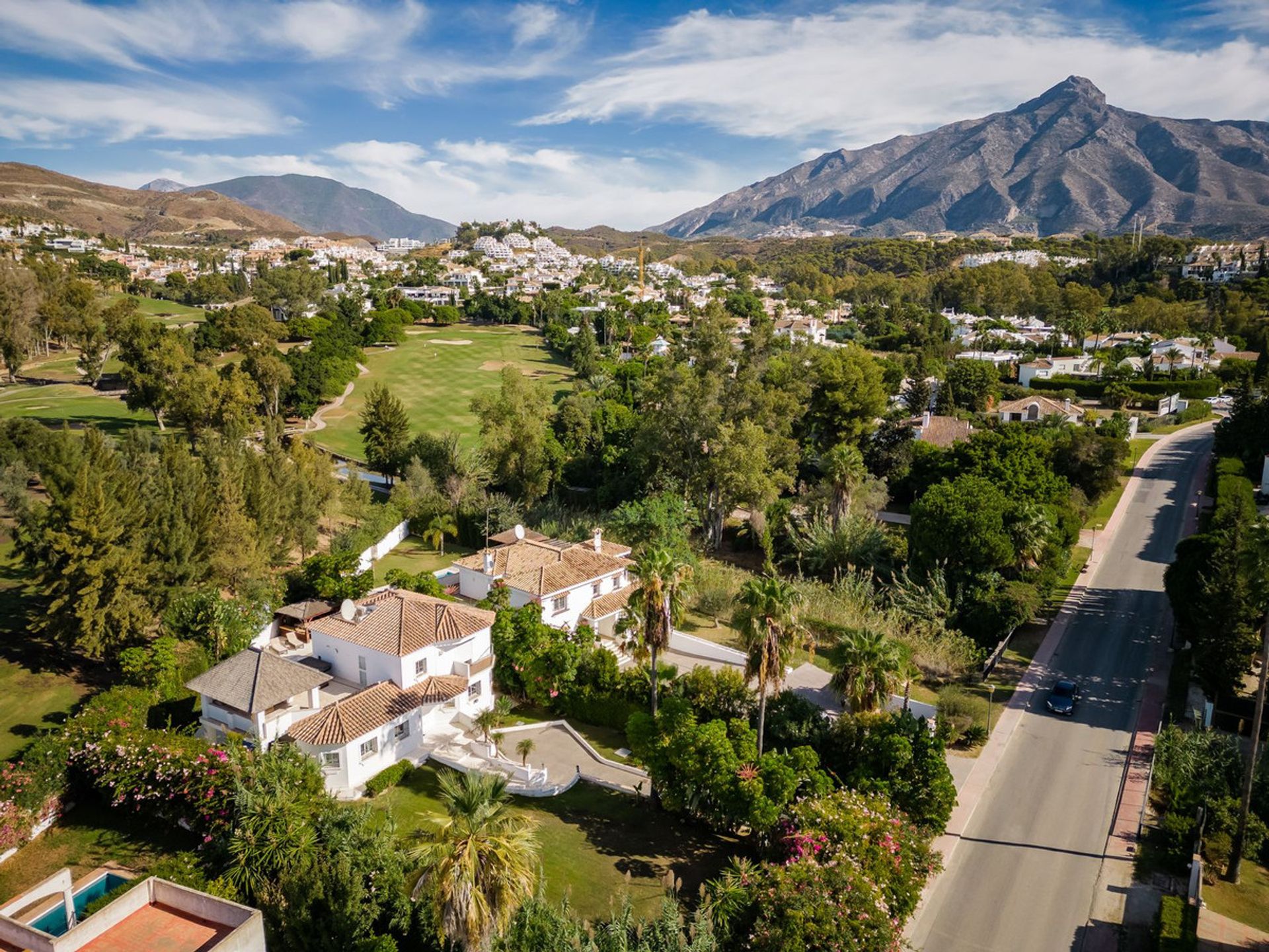 rumah dalam Marbella, Andalusia 12497679