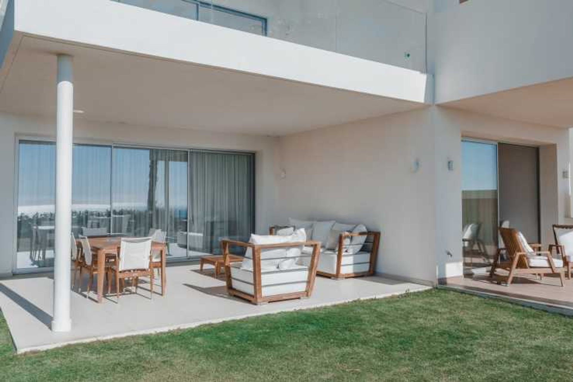 Condominium in Benahavis, Andalusia 12498665