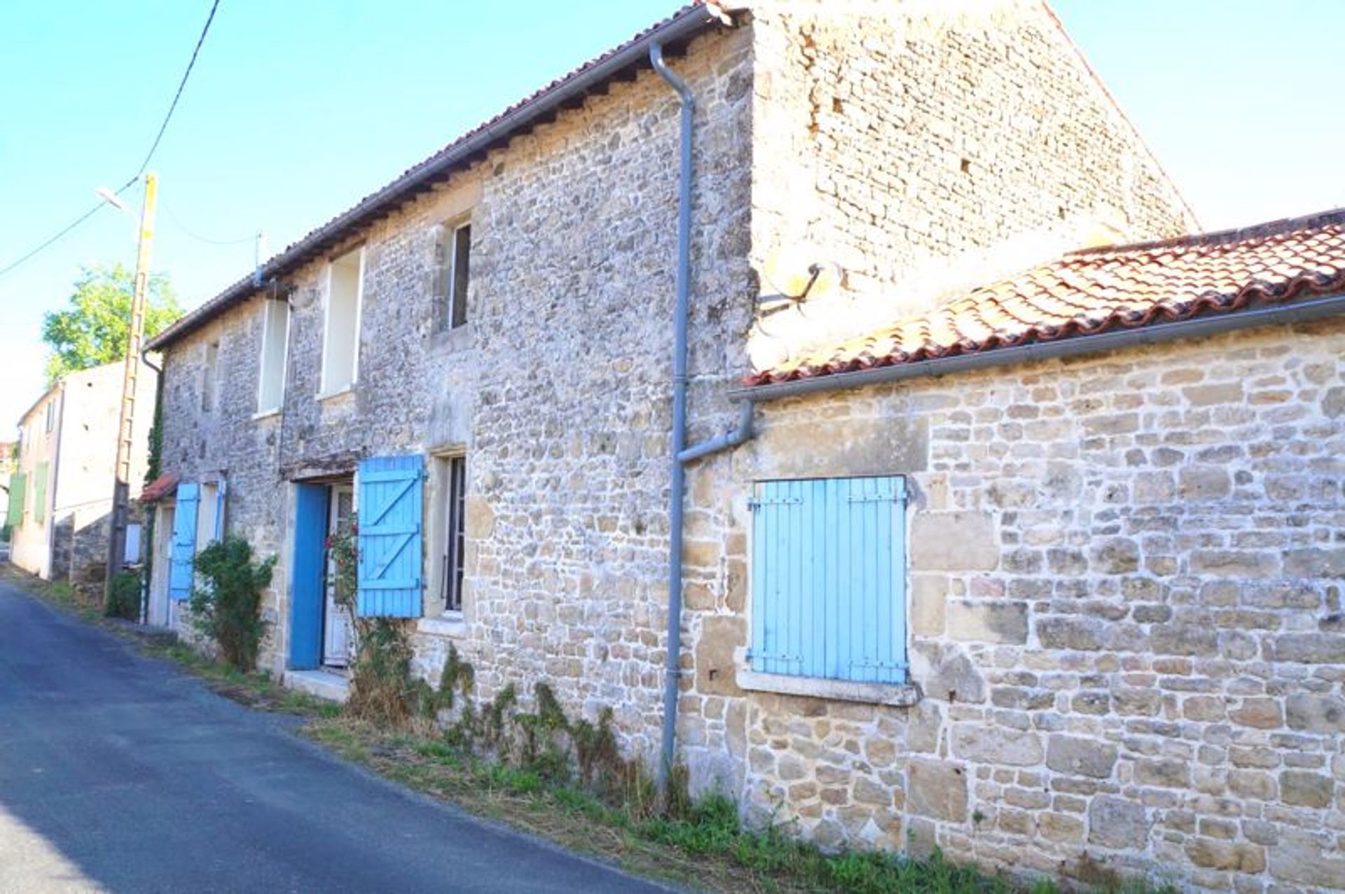 casa no Foussais-Payré, Pays de la Loire 12498977