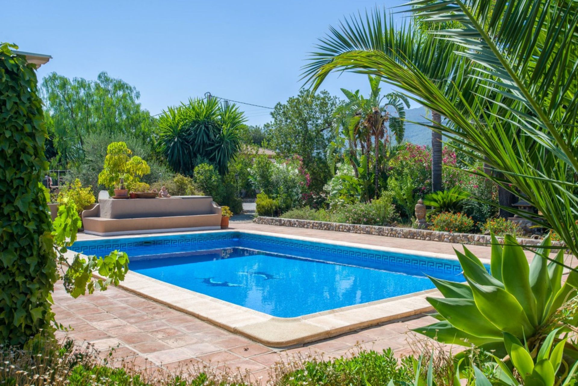 House in , Carretera de Coín 12500513