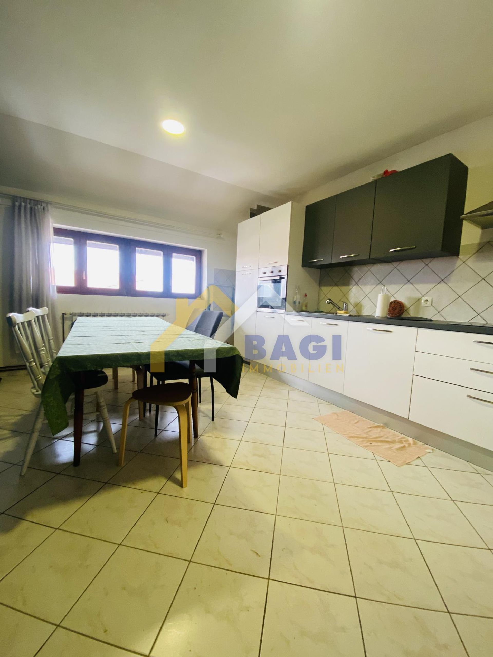 Condominio en Zagreb, Zagreb, Graduado 12501012