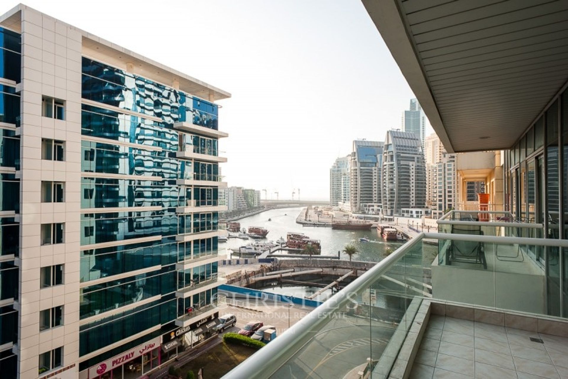 Condominium in Dubai, Dubayy 12502680