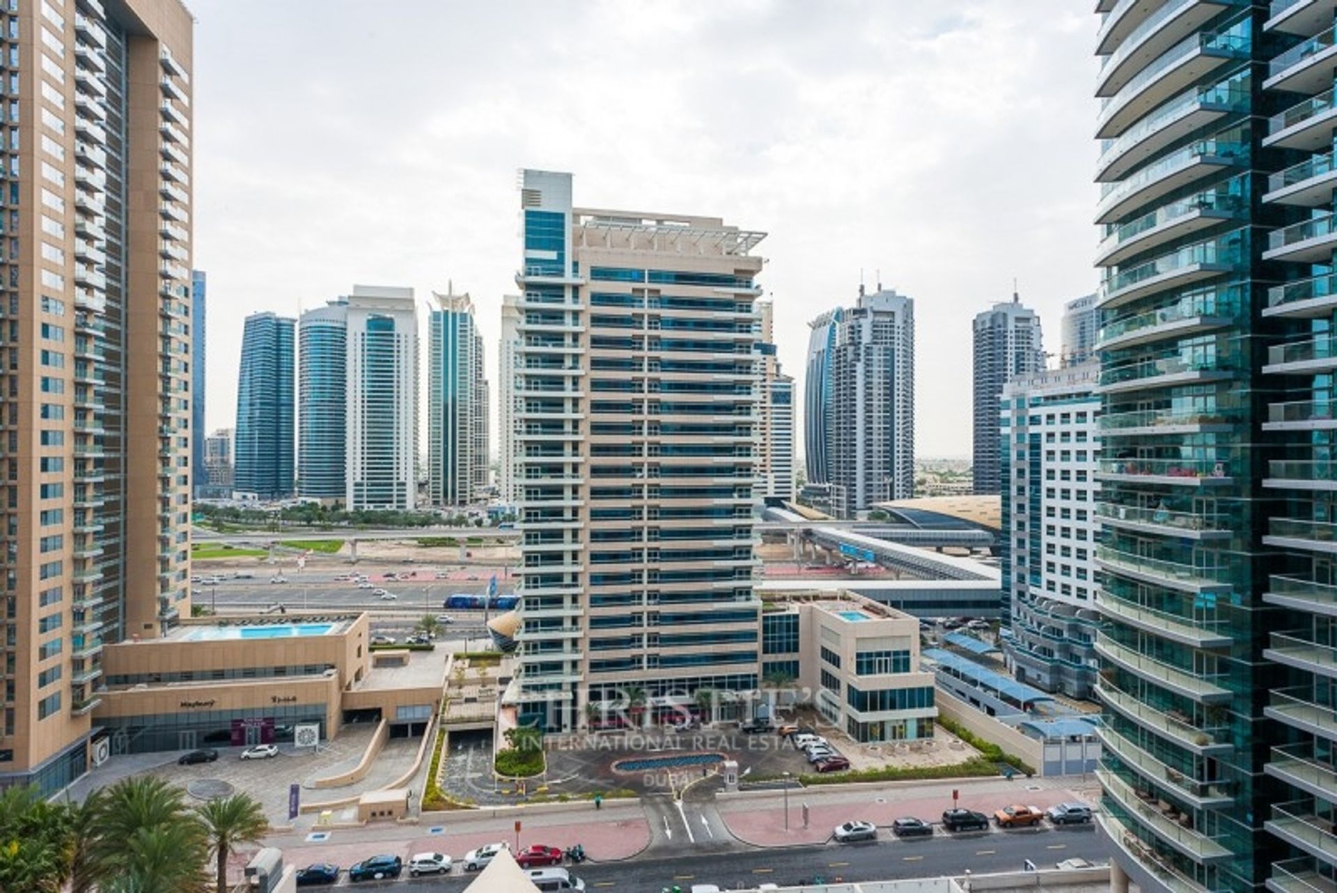 Condominium in Dubai, Dubai 12503859