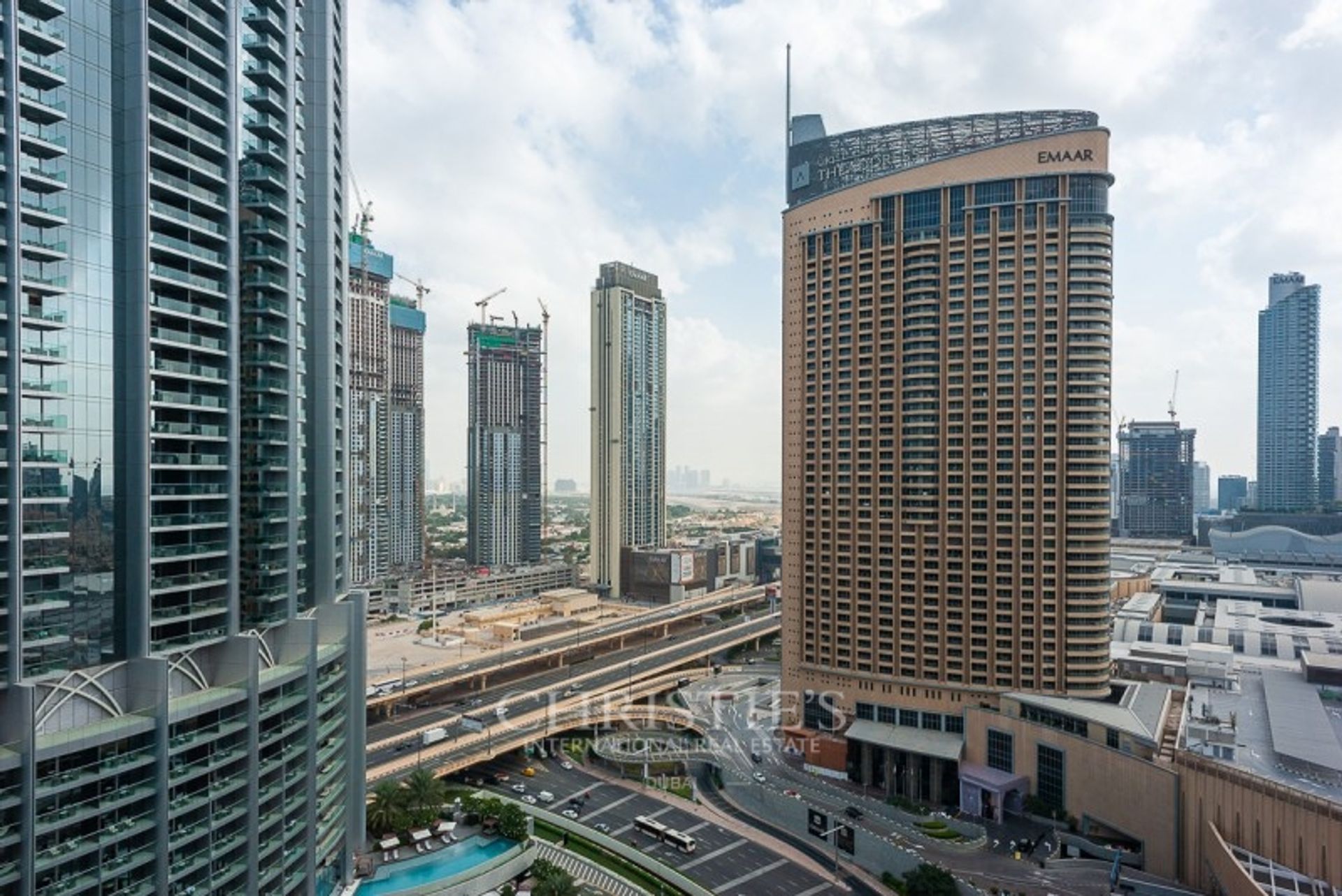 Bureau dans Dubai, Dubai 12504077