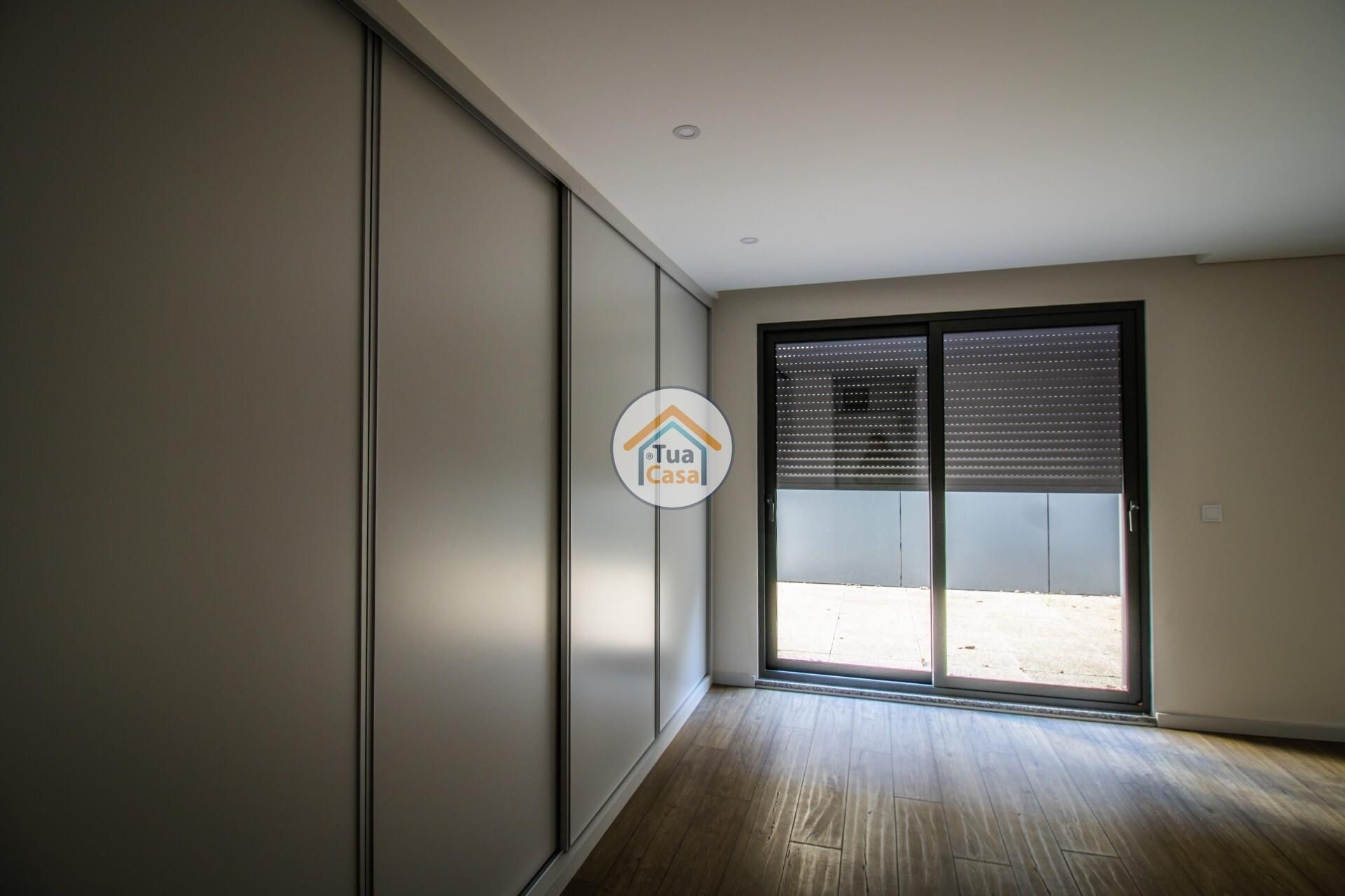 Condominium dans Porto, Porto District 12505285