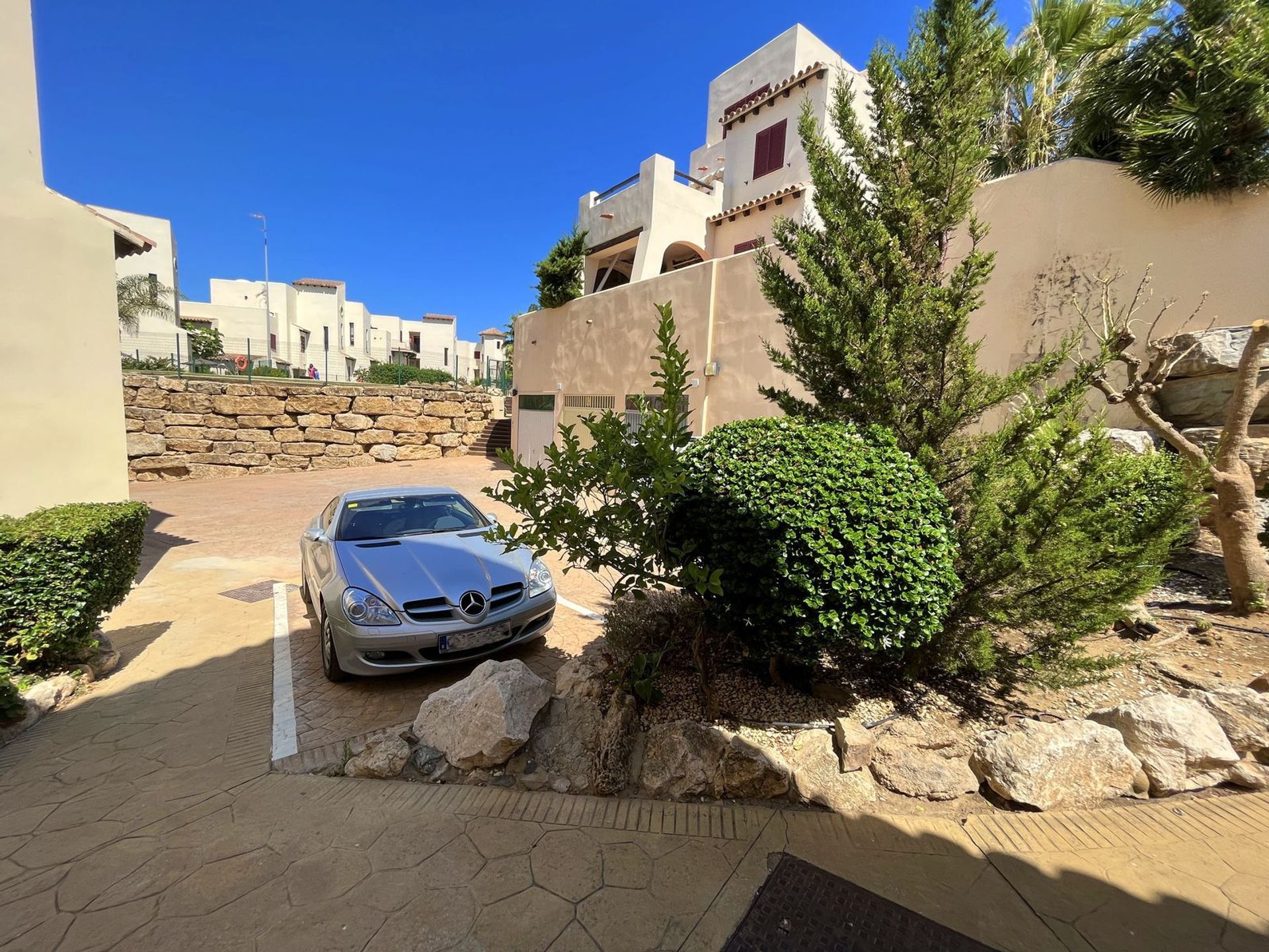 casa en Puerto de la Duquesa, Andalusia 12506171