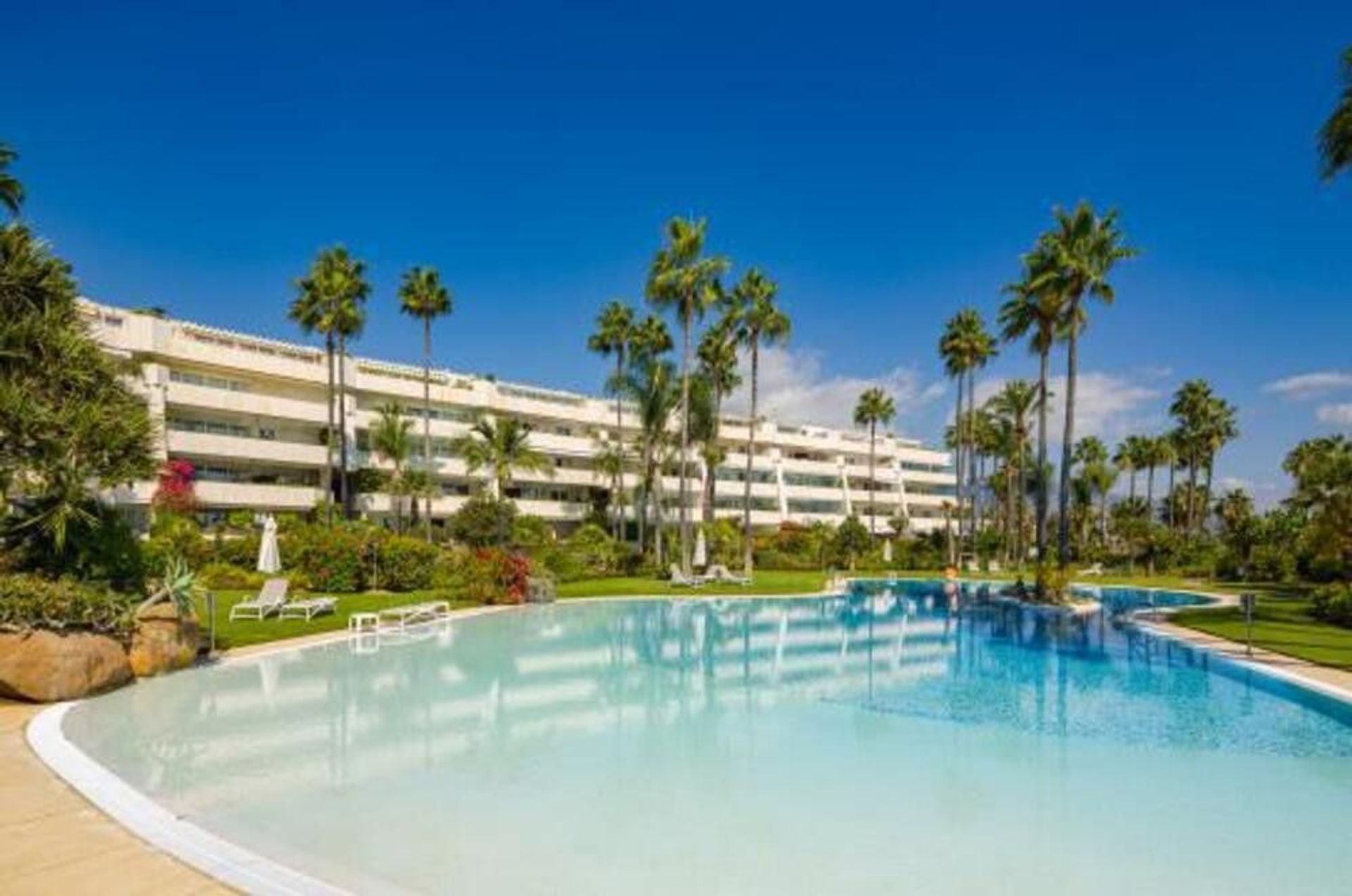 Condominio nel Marbella, Andalusia 12506512