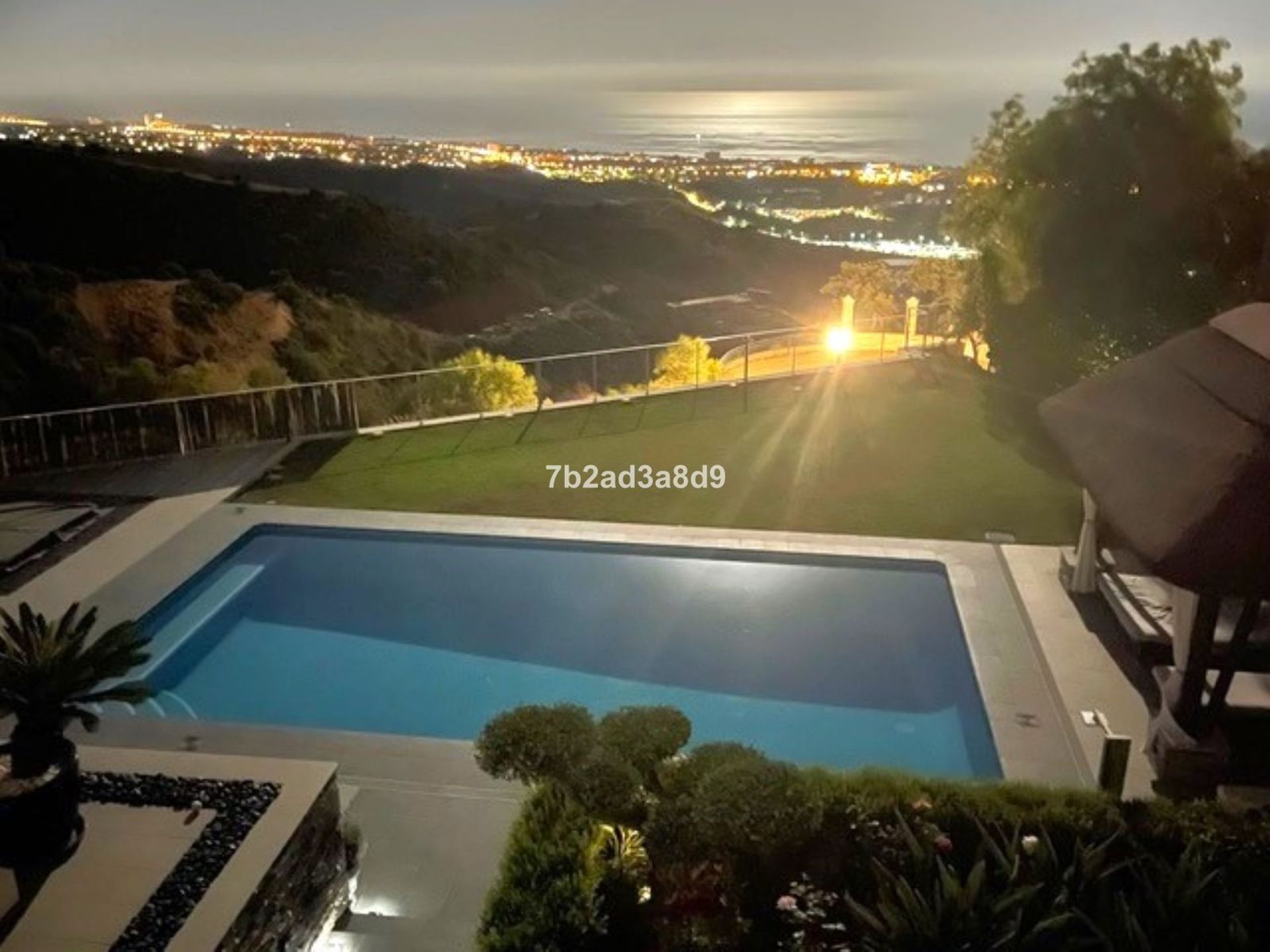 rumah dalam Marbella, Andalucía 12506517