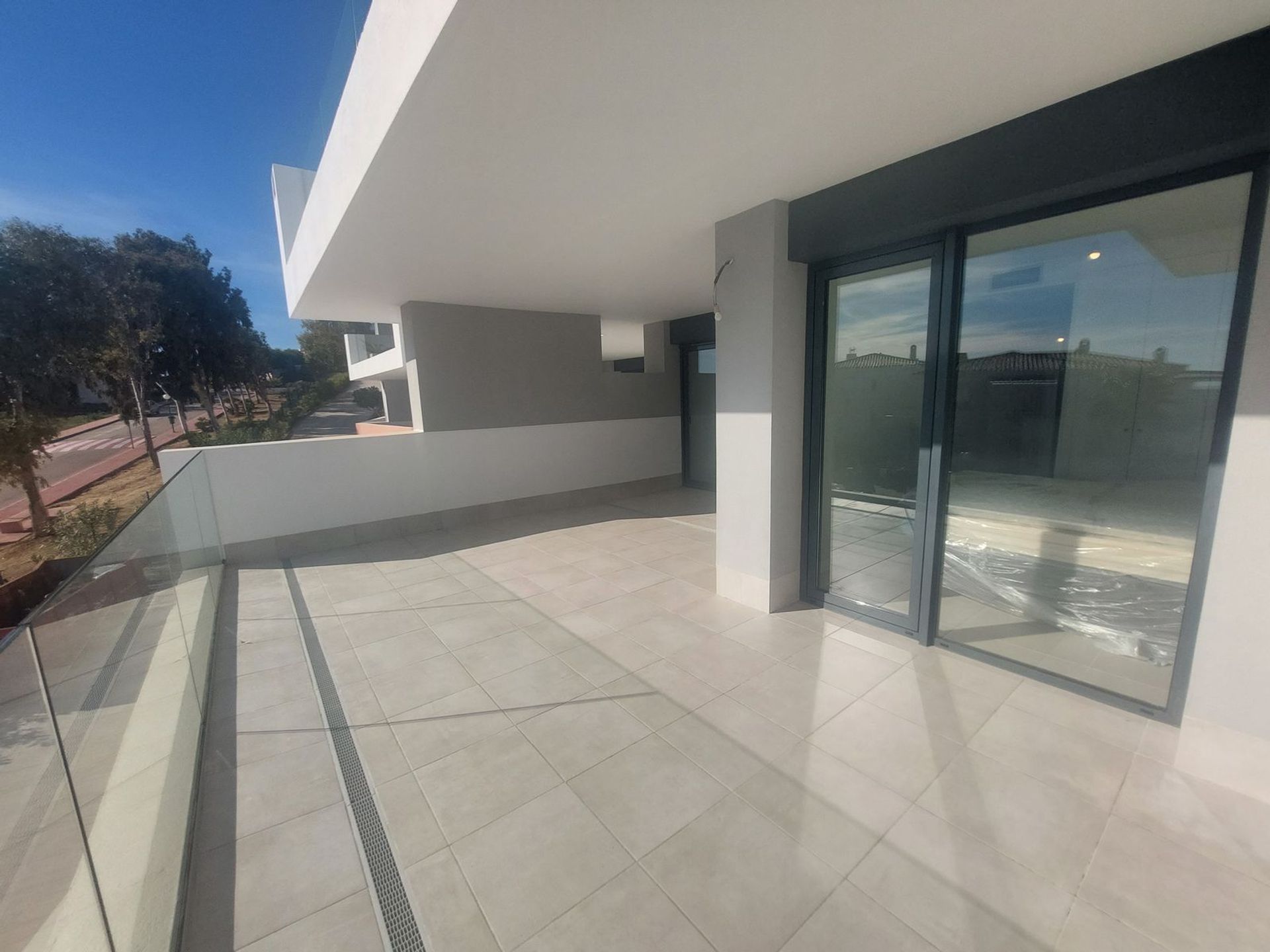 Condominium in Manilva, Andalucía 12506526