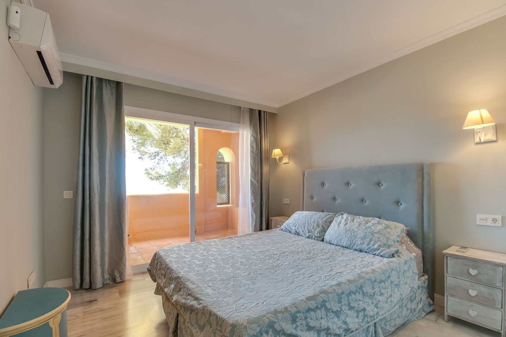 Condominium in Marbella, Andalucía 12506555