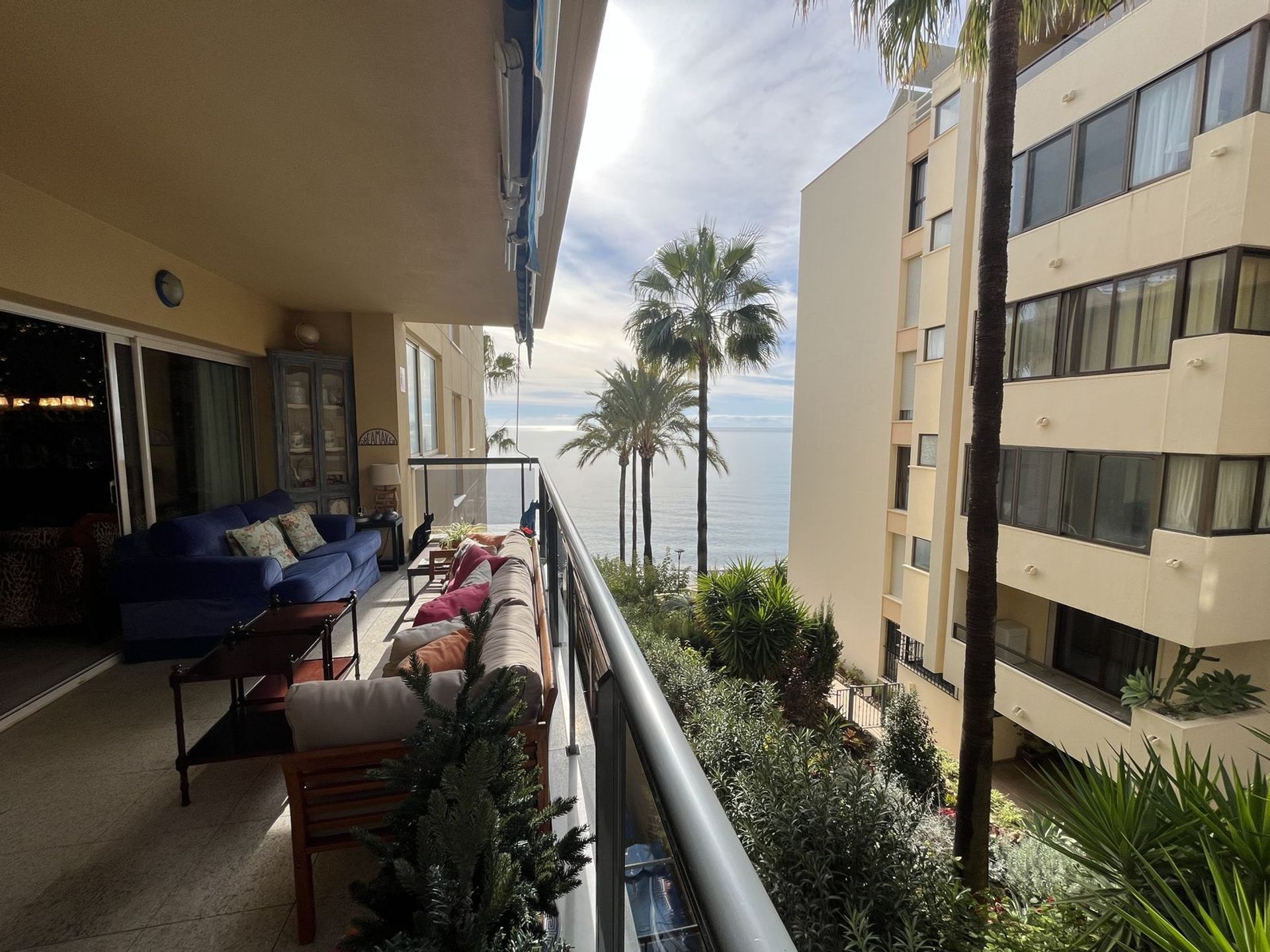 Condominium in Estepona, Andalucía 12506575