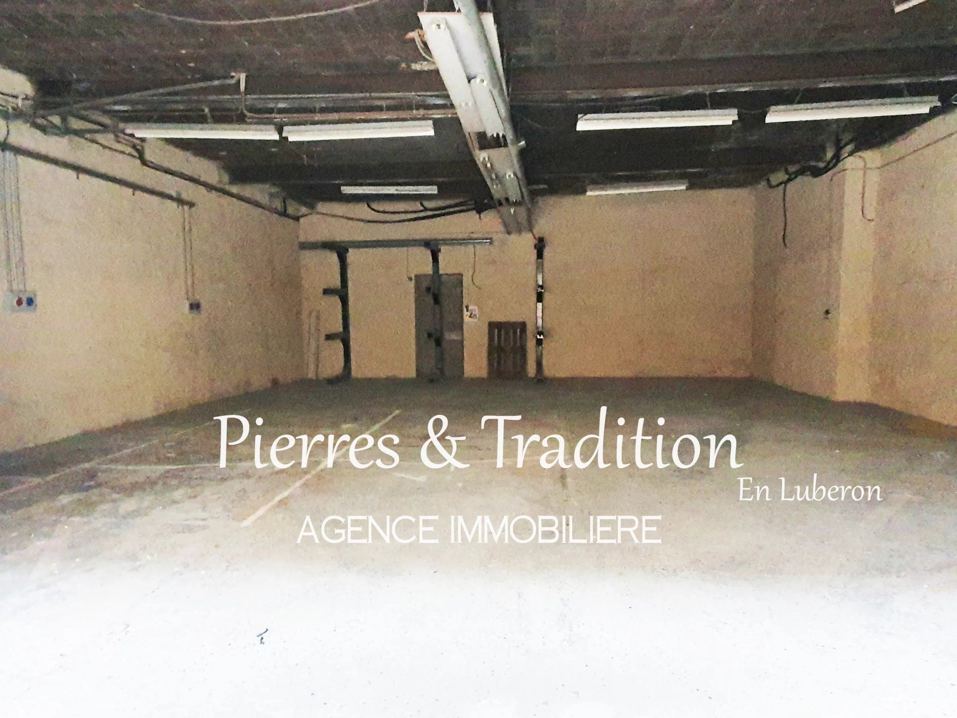 Muu sisään Apt, Provence-Alpes-Cote d'Azur 12508778