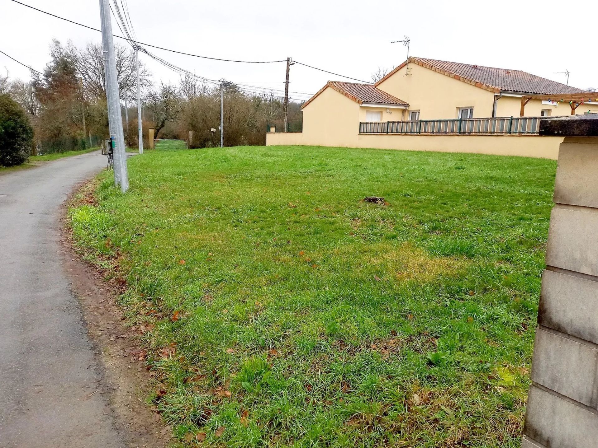 Terre dans Beruges, Nouvelle-Aquitaine 12508829