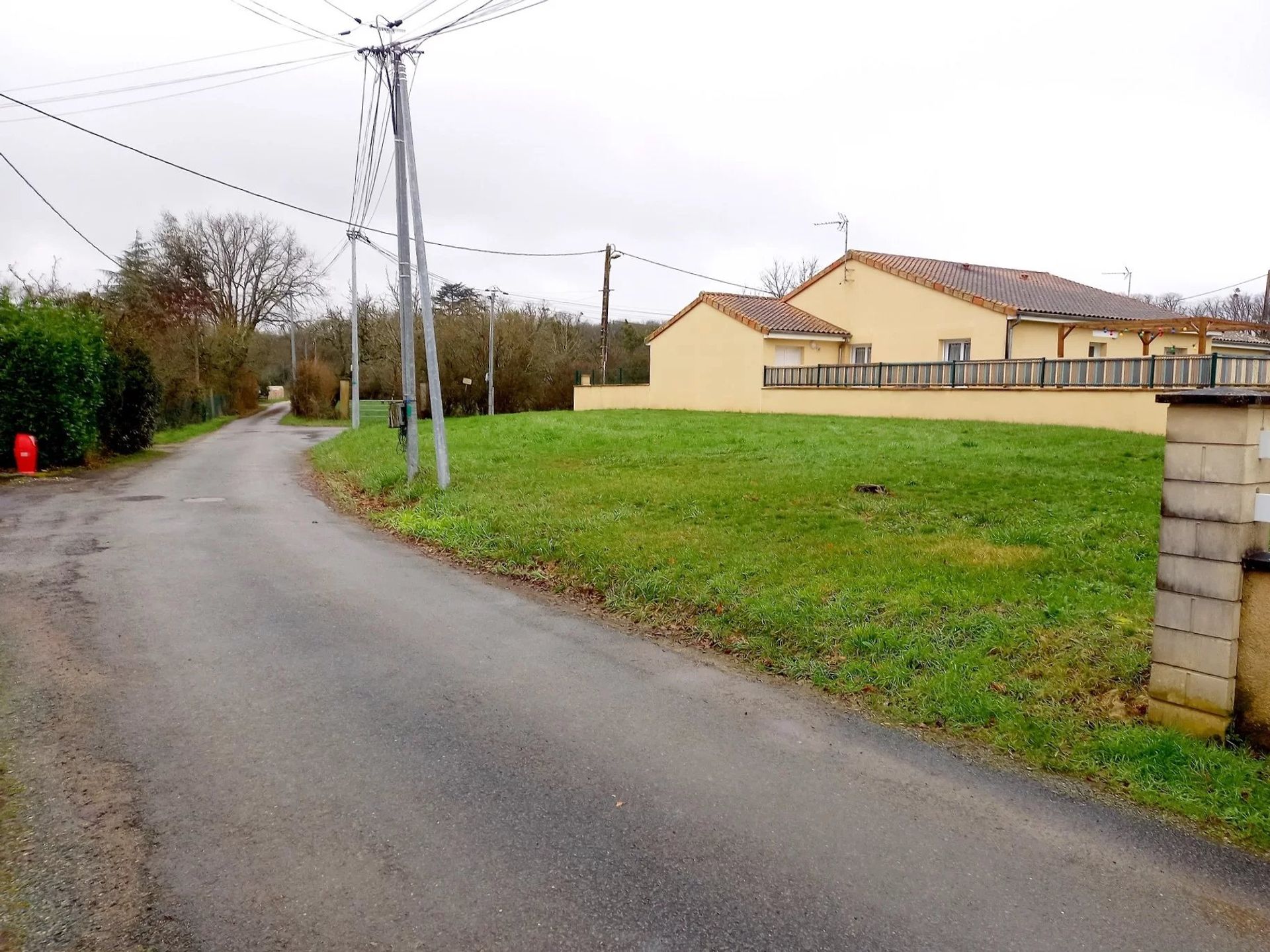 Terre dans Beruges, Nouvelle-Aquitaine 12508829