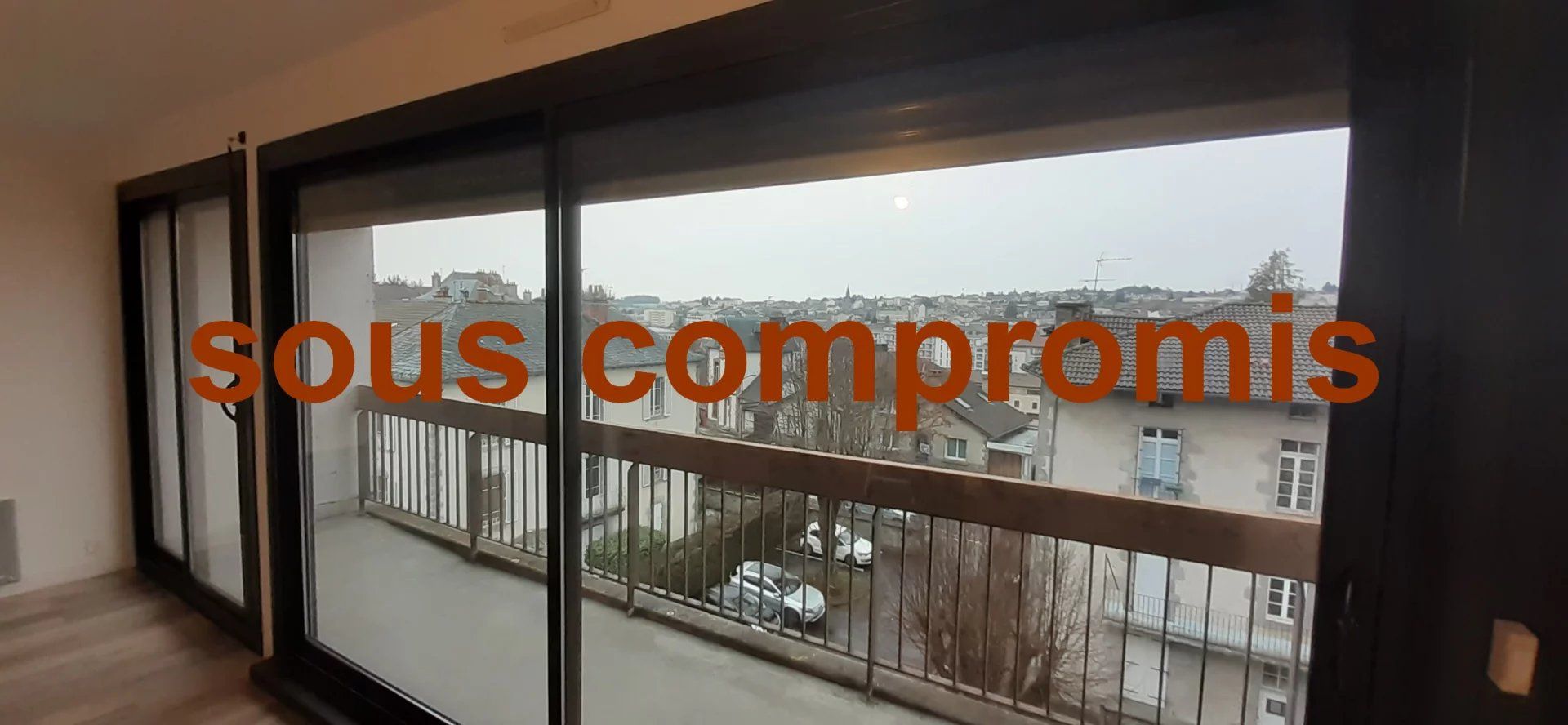 Condominium in Aurillac, Auvergne-Rhone-Alpes 12508898