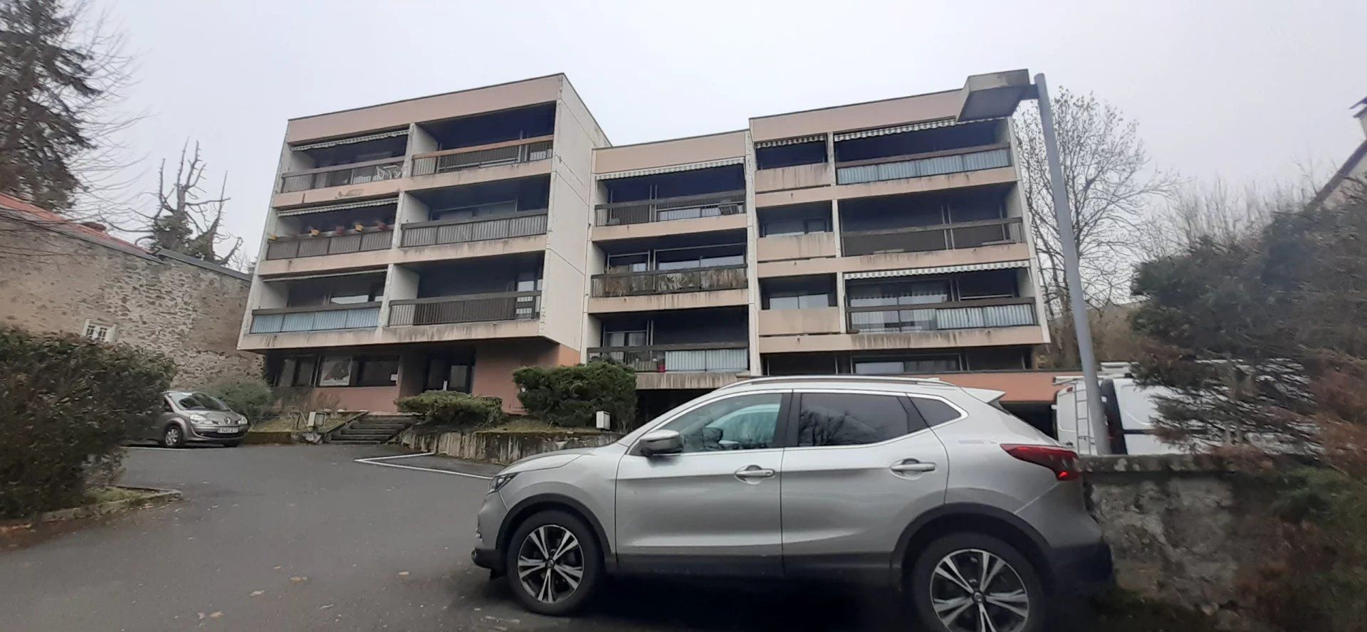 Condominium in Aurillac, Auvergne-Rhone-Alpes 12508898