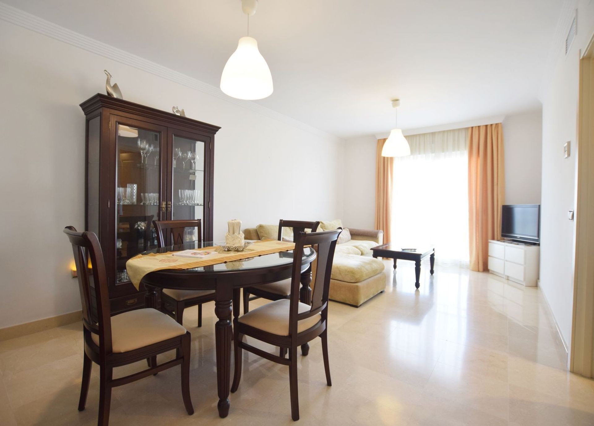 Condominium in Estepona, Andalusië 12510796