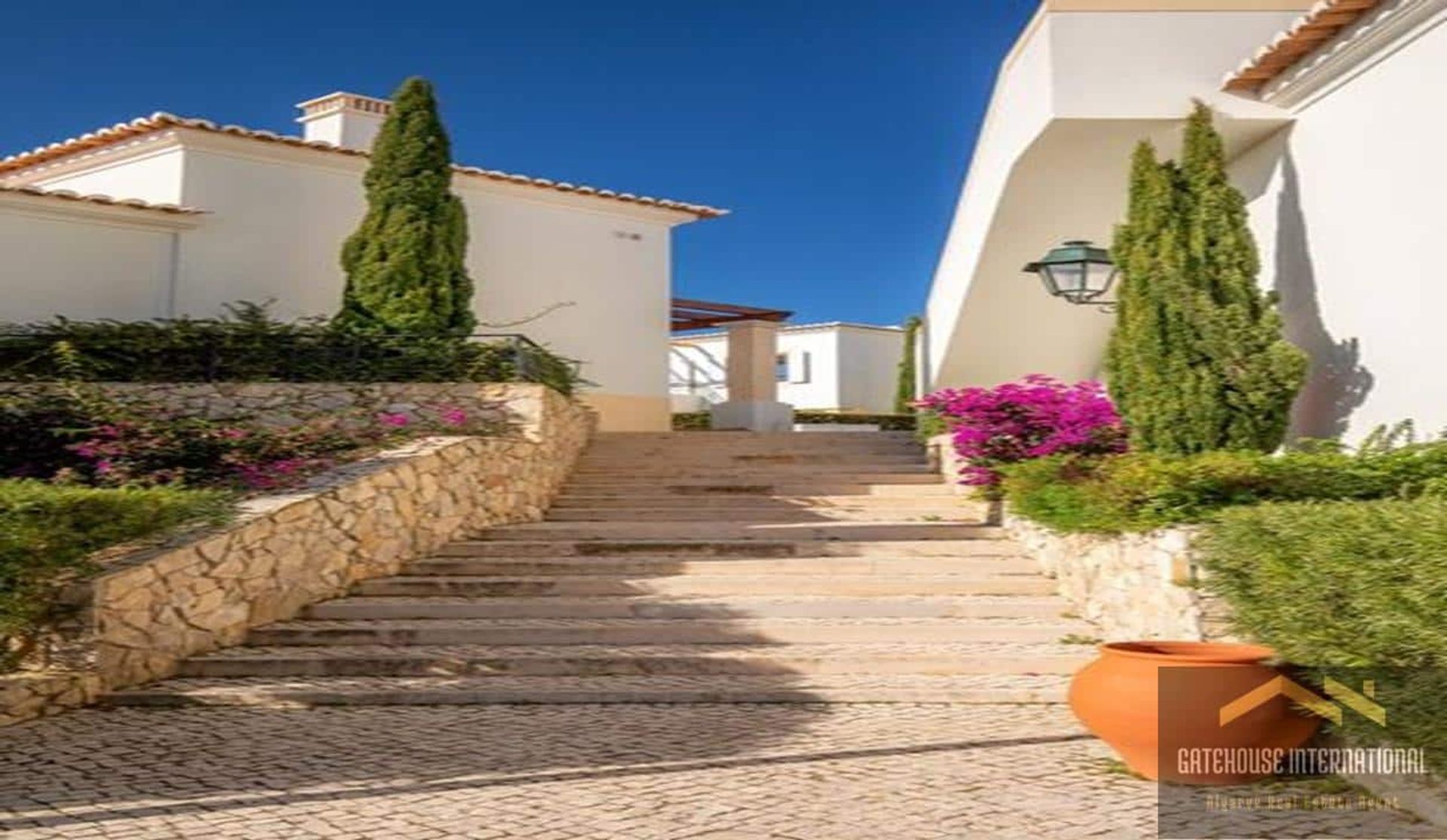 House in Salema, Faro District 12511491