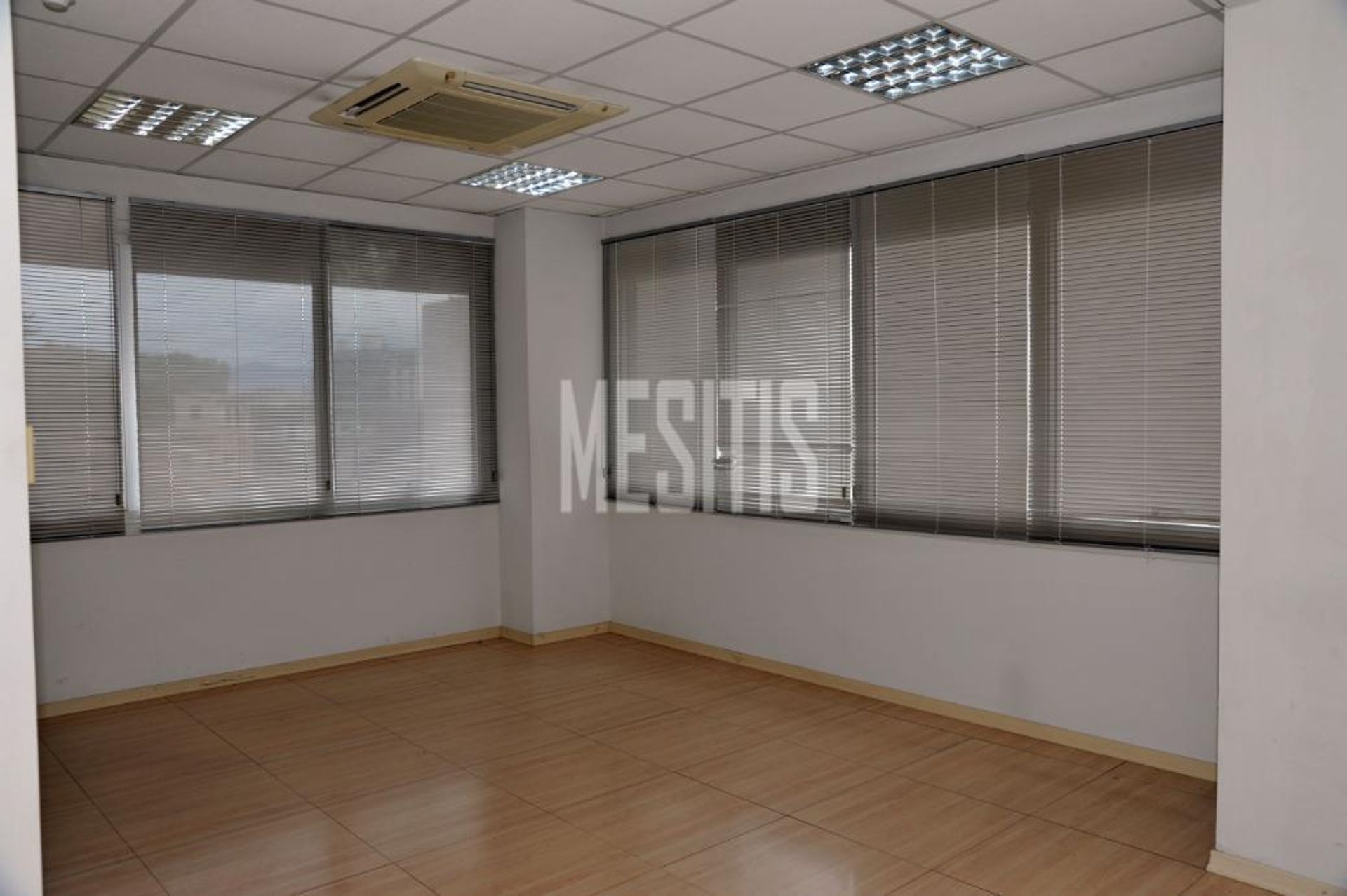 Bureau dans Nicosia, Nicosia 12514120