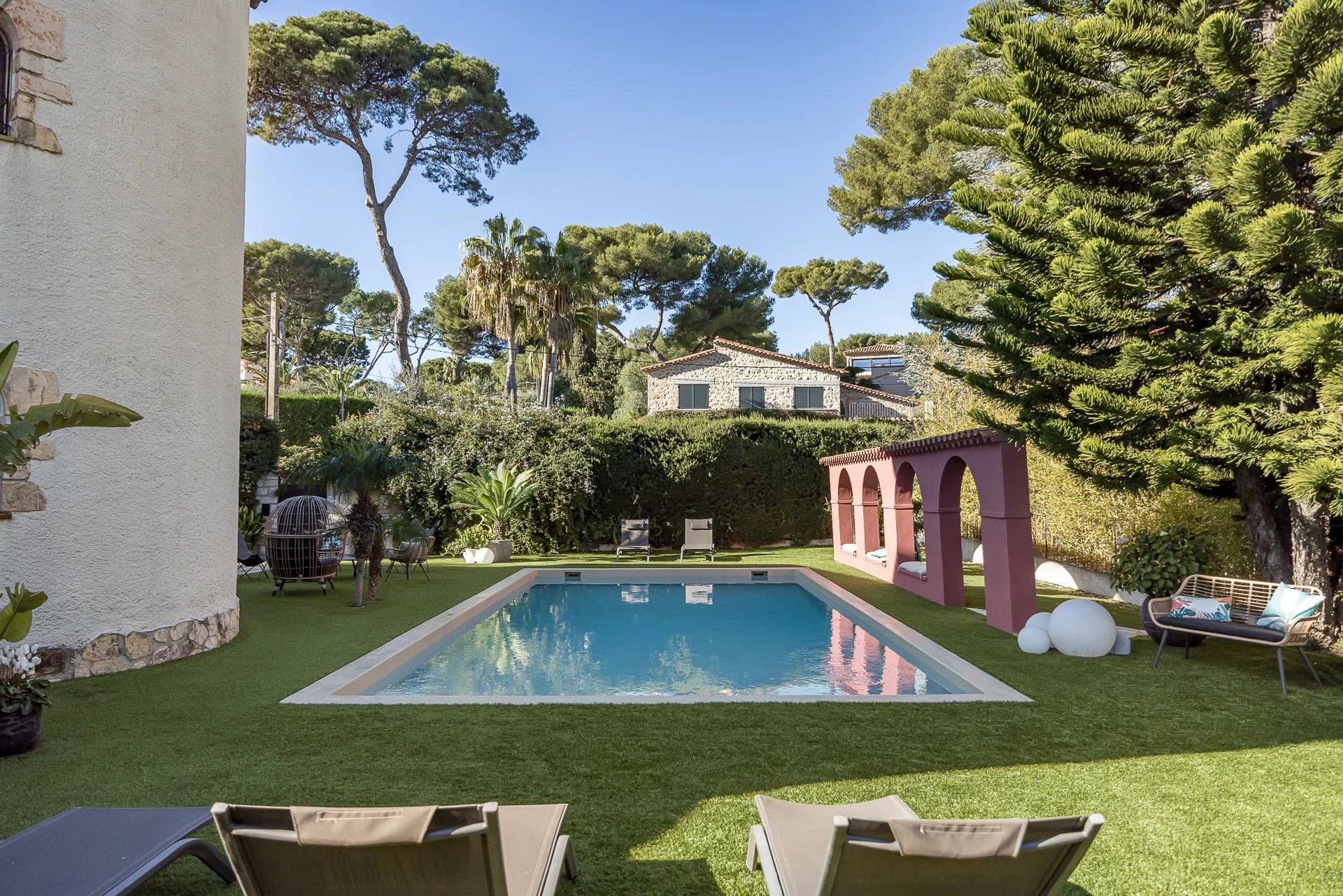 House in Antibes, Provence-Alpes-Cote d'Azur 12516374