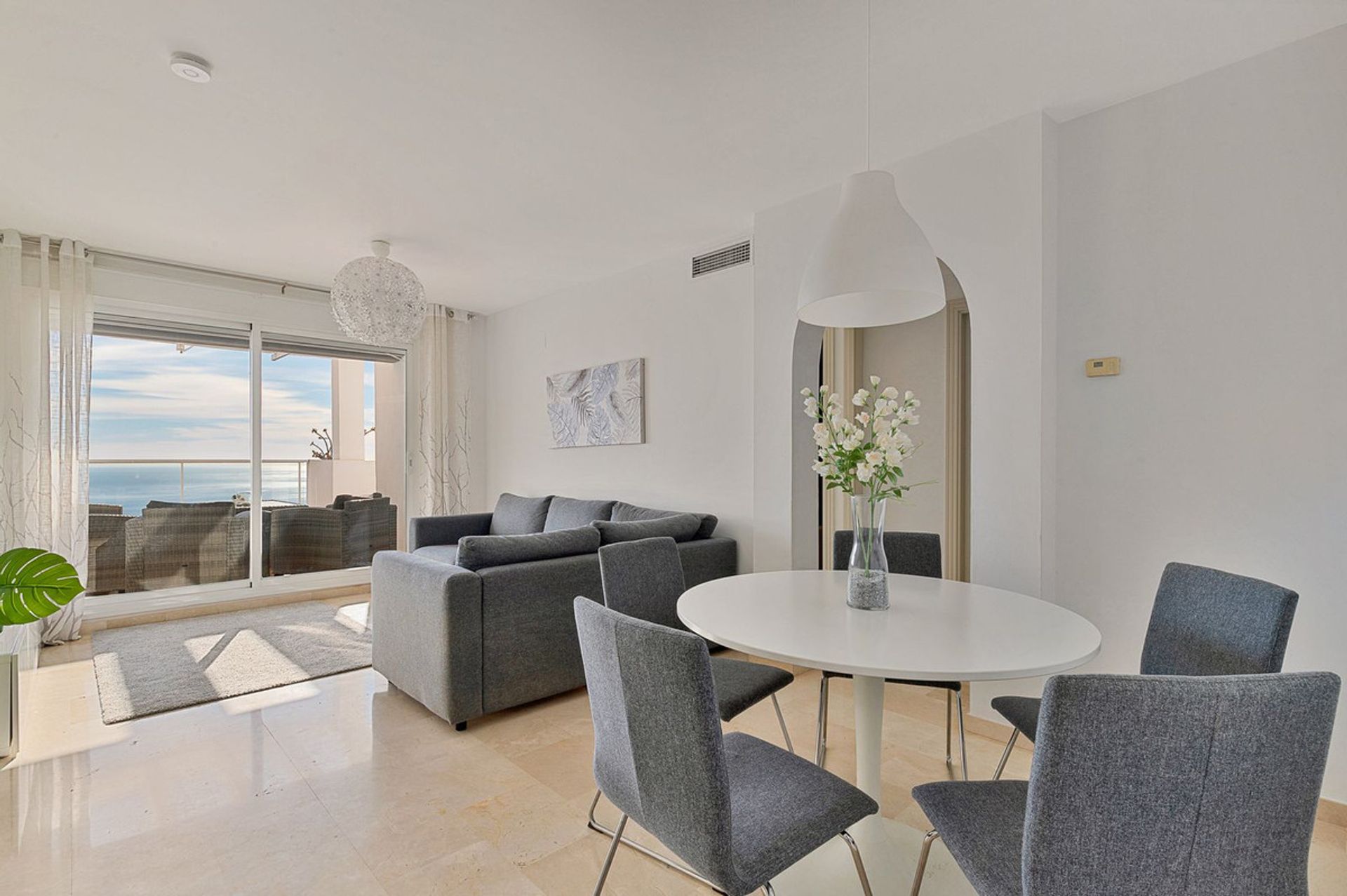 Condominium in Benalmadena, Andalusia 12516746