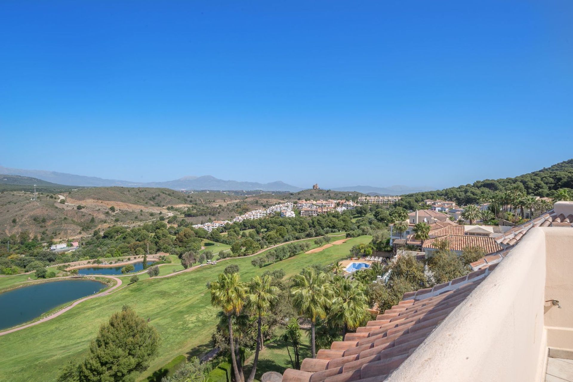 Condominium dans Alhaurín el Grande, Andalusia 12516824