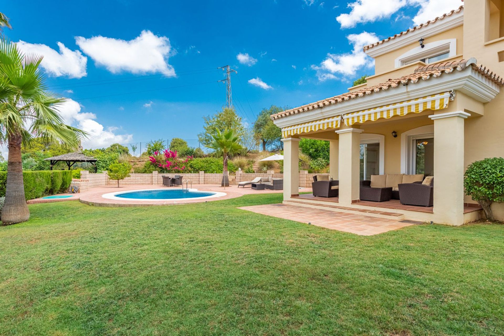 casa no Alhaurín el Grande, Andaluzia 12516951