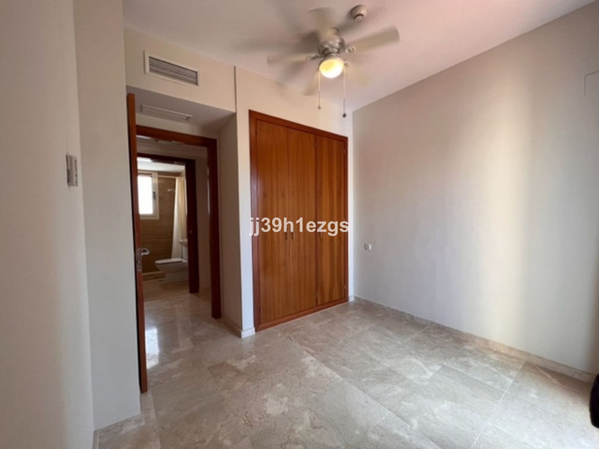 Condominio en Alhaurín de la Torre, Andalusia 12517039