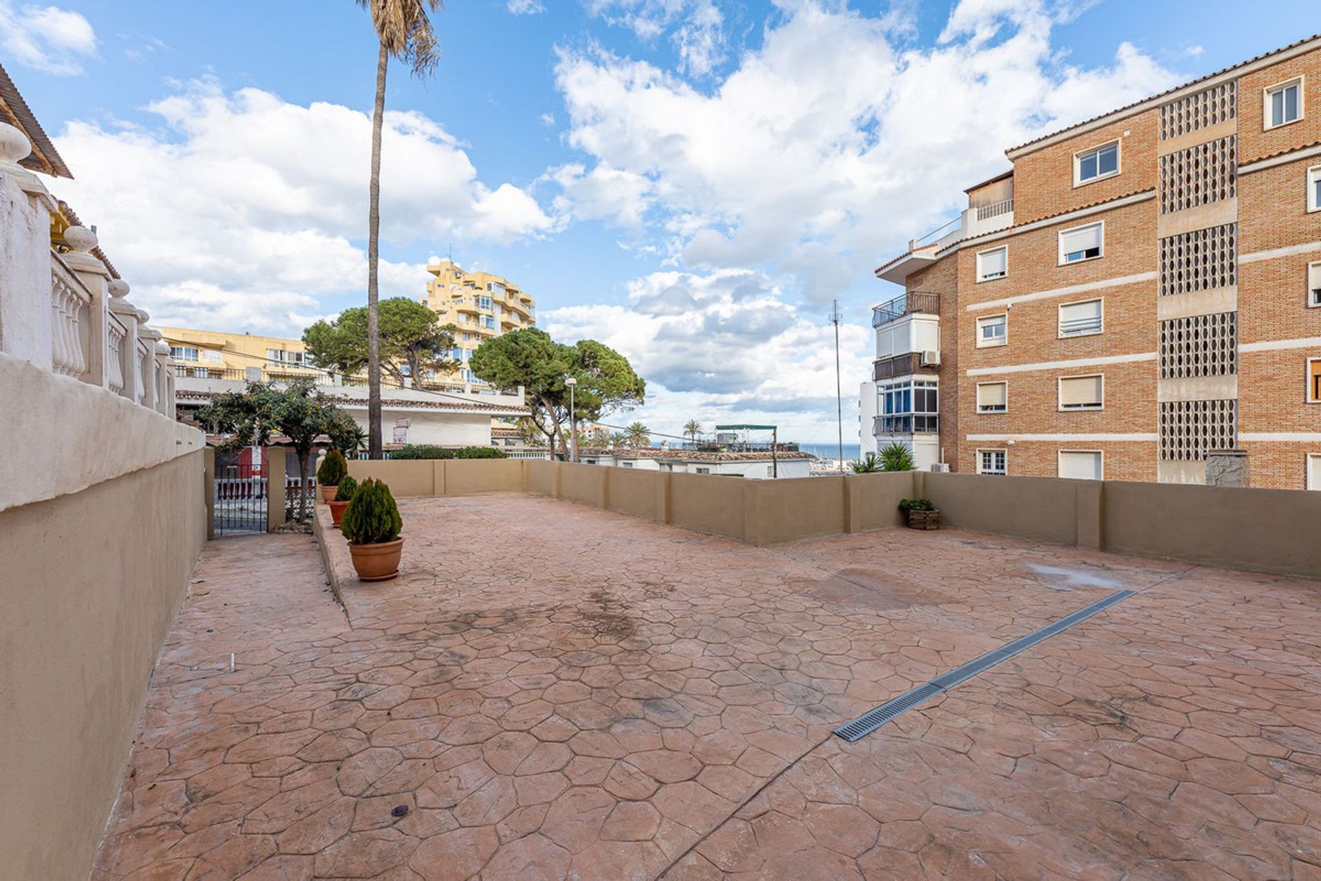 Condominium in Benalmádena, Andalusia 12517208