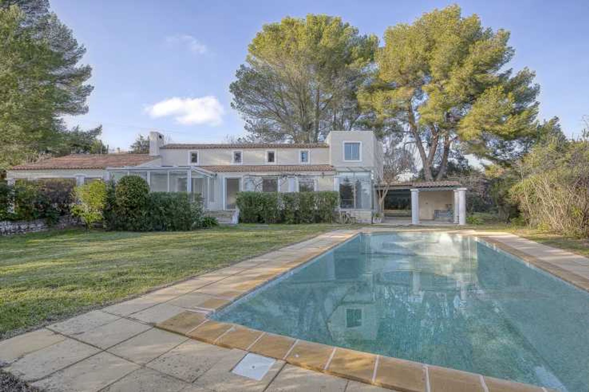 House in Mougins, Provence-Alpes-Cote d'Azur 12518031