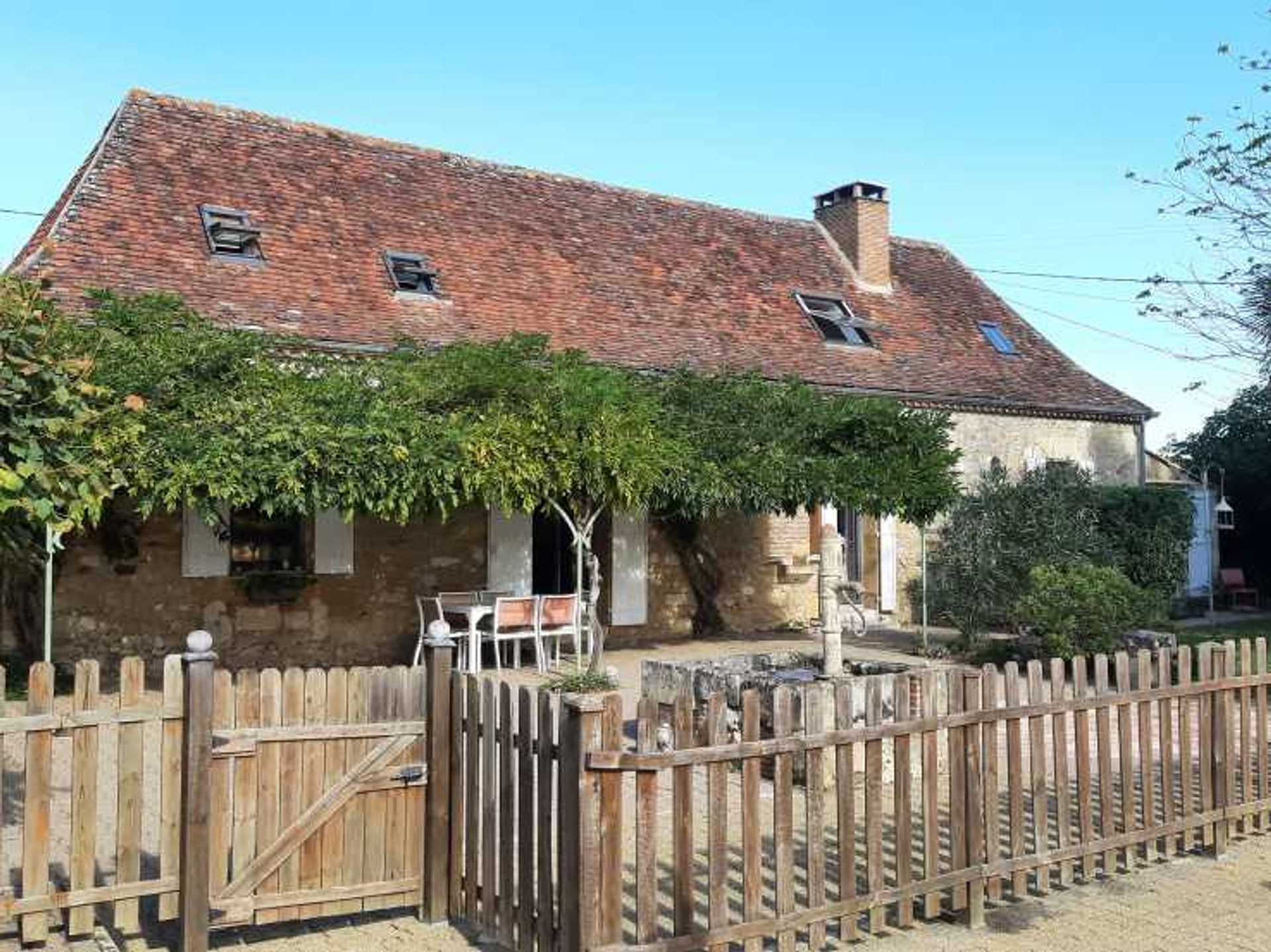 Huis in Cours-de-Pile, Nouvelle-Aquitaine 12518041